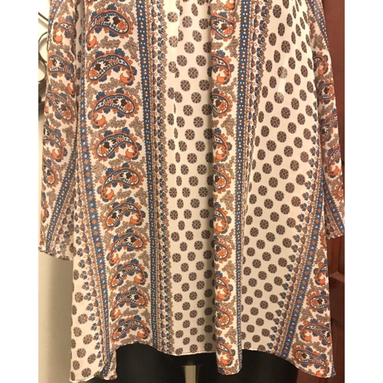 Vintage Soprano Blouse Boho Paisley Short Sleeve Open Shoulder M Soprano Womens Boho Blouse Tan Blue Orange Brown 100% Polyester Size M / US 6-8 / IT 42-44 - 7 Thumbnail