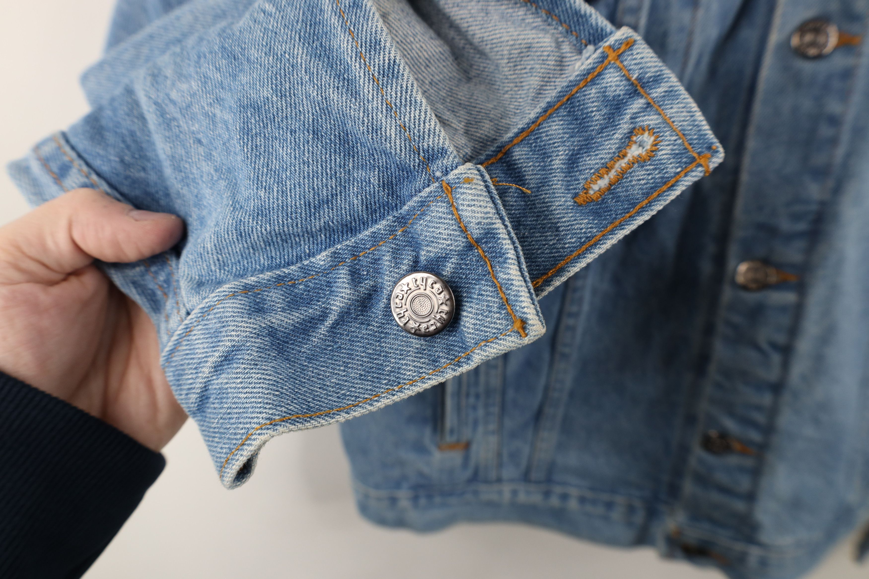 Vintage Vintage 90s Streetwear Flower Denim Jean Trucker Jacket USA Size US M / EU 48-50 / 2 - 4 Thumbnail