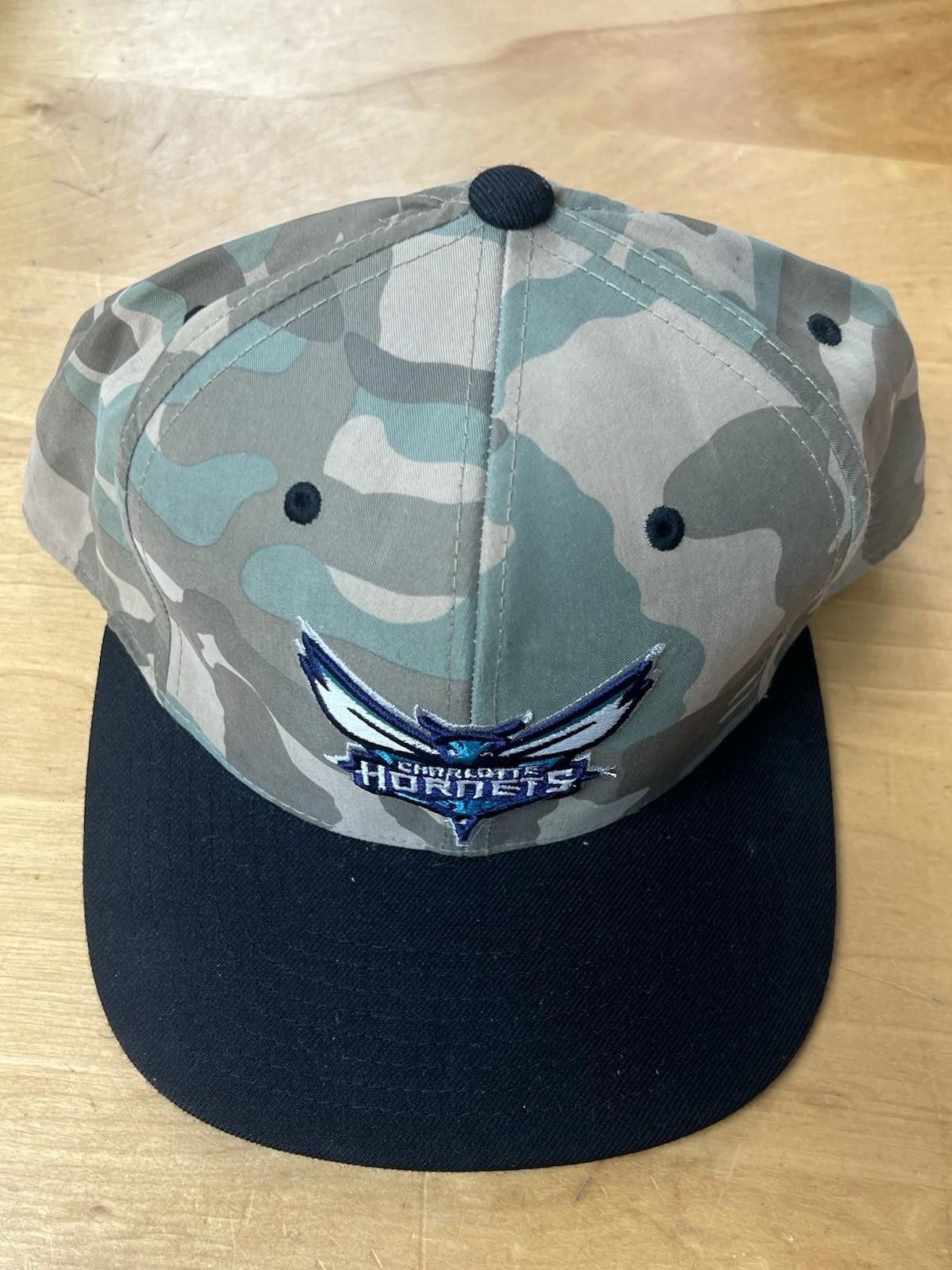 Mitchell & Ness Charlotte Hornets Mitchell And Ness Camo Hat Size ONE SIZE - 6 Thumbnail