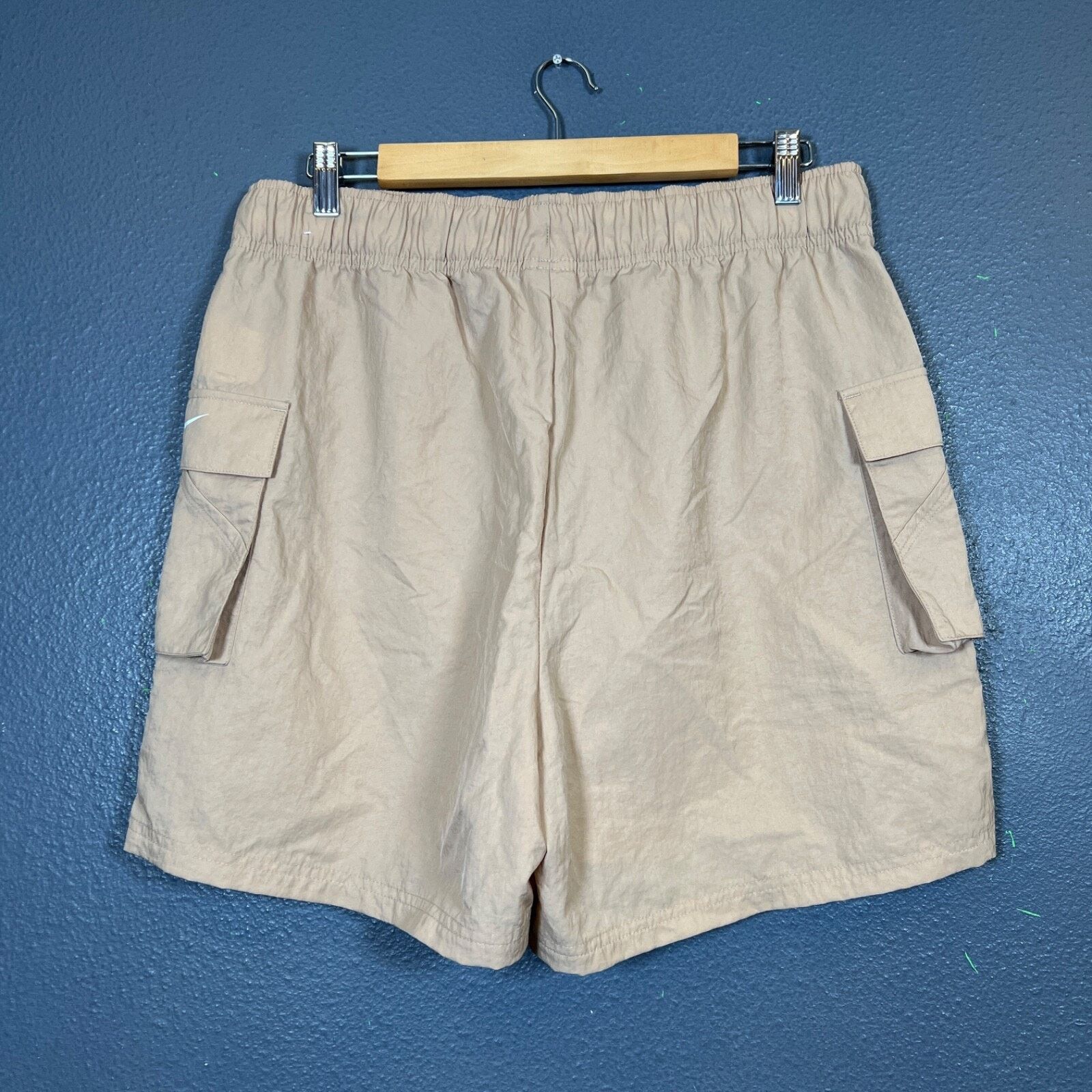Nike Nike L men’s cargo shorts beige modern outdoor hiking gym Size US 32 / EU 48 - 4 Thumbnail