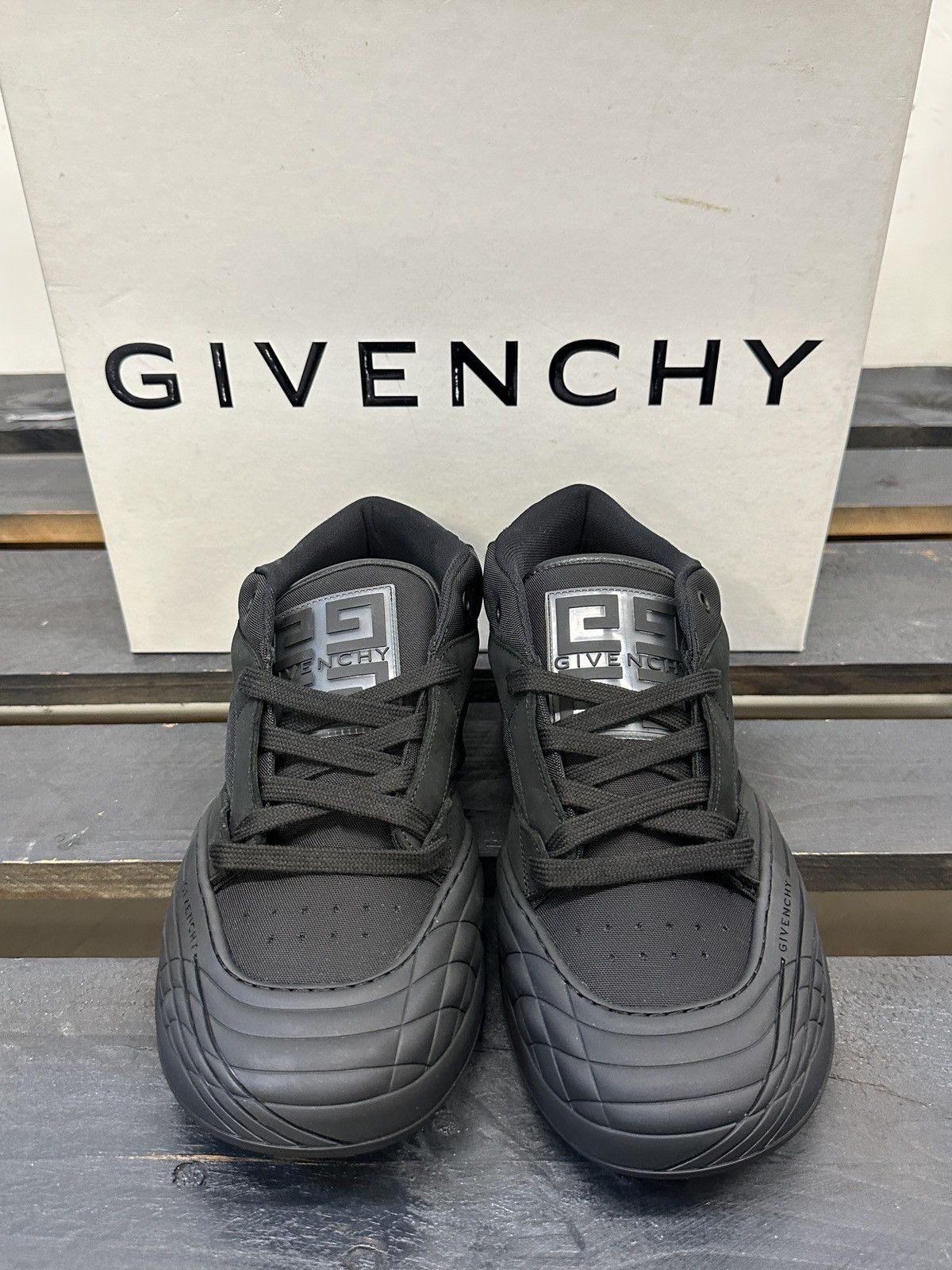 Givenchy Mid Top Sneakers. Sz 41 Size US 8 / EU 41 - 2 Thumbnail