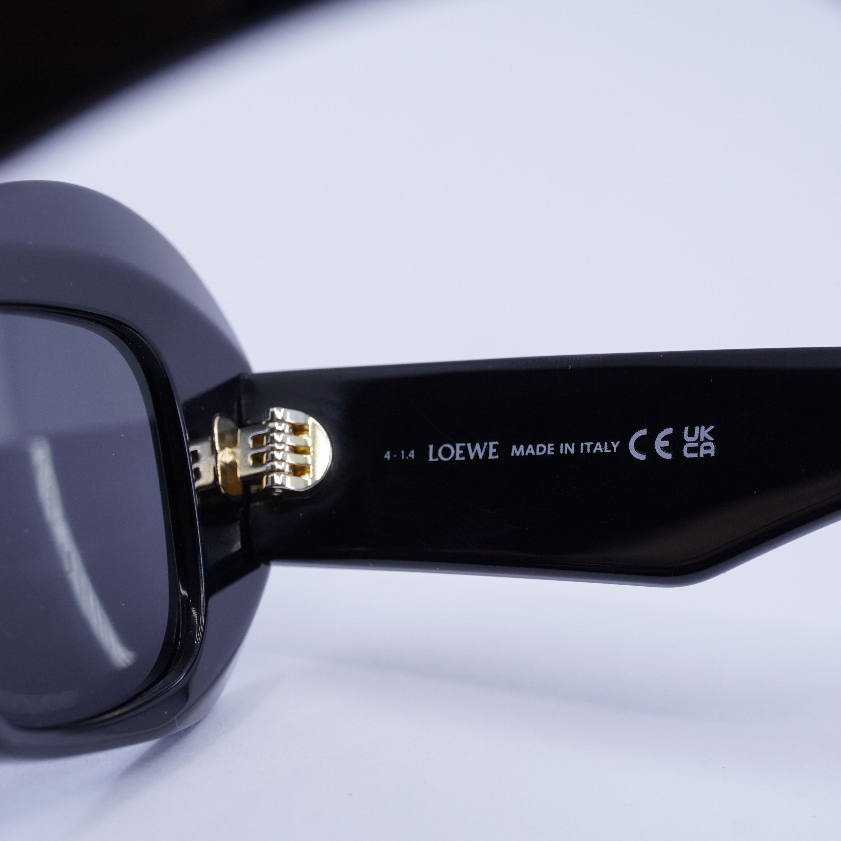 Loewe Loewe LW40128I 01A Sunglasses Black Cat Eye Frame Size ONE SIZE - 8 Thumbnail