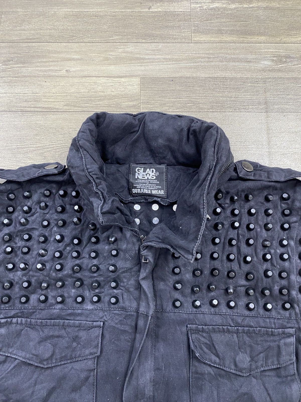Japanese Brand JAPAN GLAD NEWS DENIM STUD SLEEVELESS JACKET Size US L / EU 52-54 / 3 - 3 Thumbnail