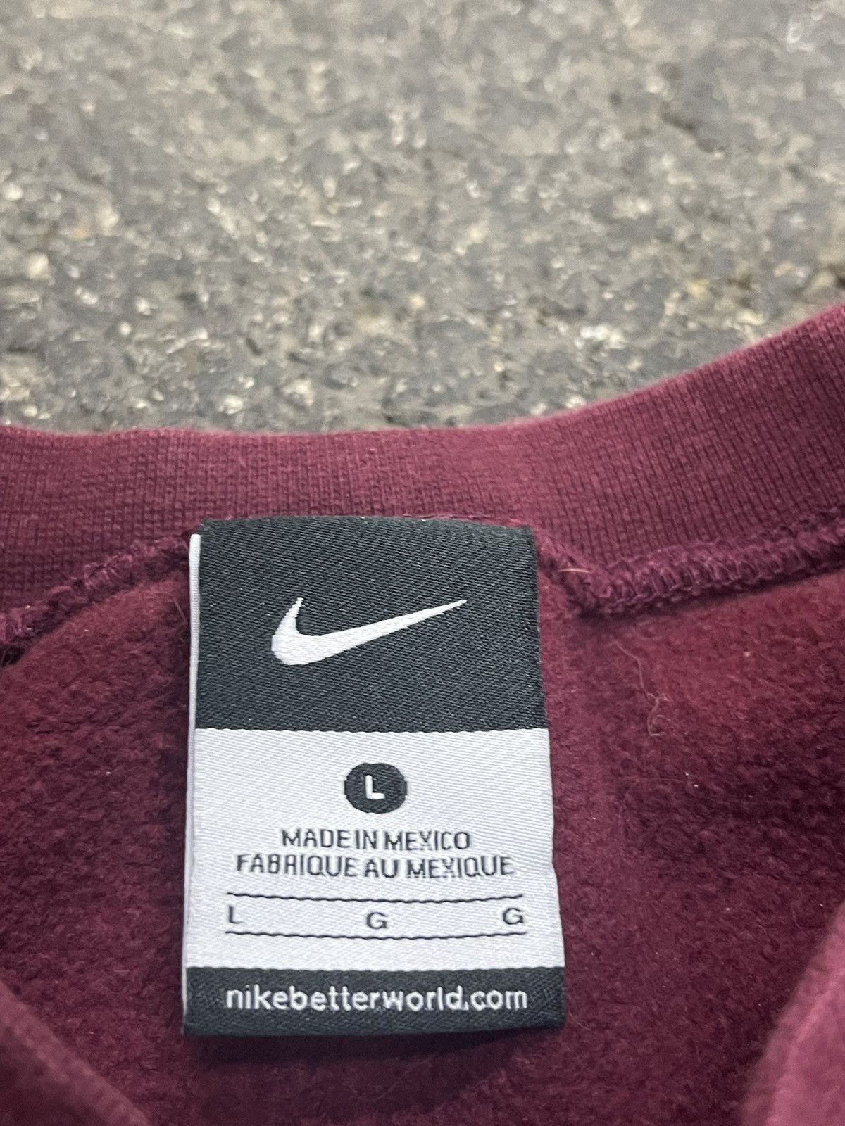 Nike × Vintage Nike y2k boxy fit swoosh sweatshirt sporty skater hype rare Size US L / EU 52-54 / 3 - 5 Thumbnail