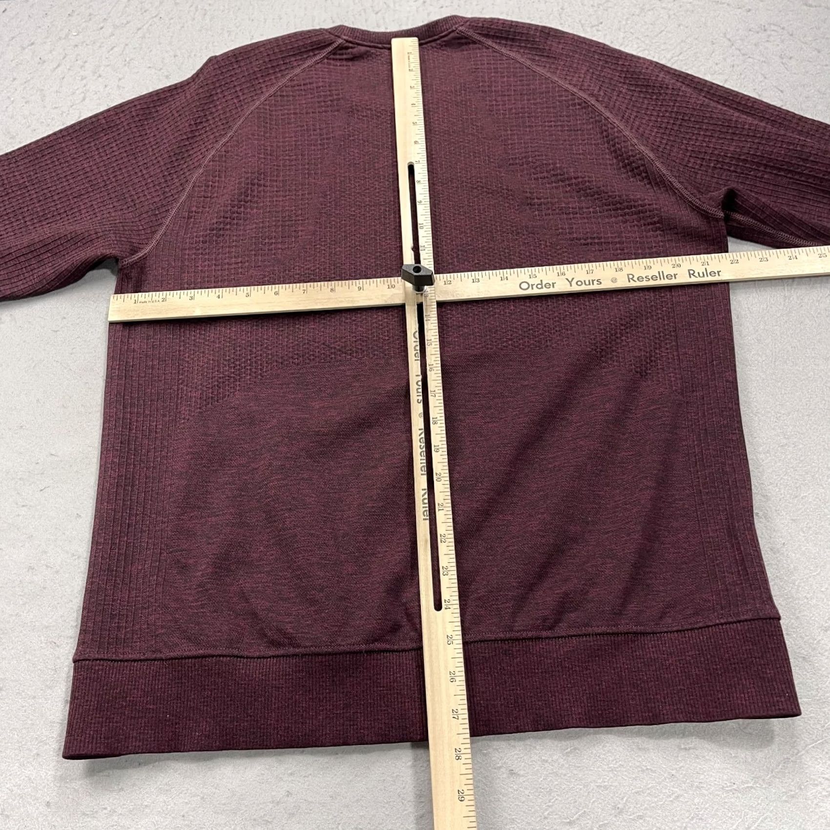 Lululemon Lululemon Sweatshirt Mens L Red Engineered Warmth Crewneck Pullover Gym Size US L / EU 52-54 / 3 - 6 Thumbnail