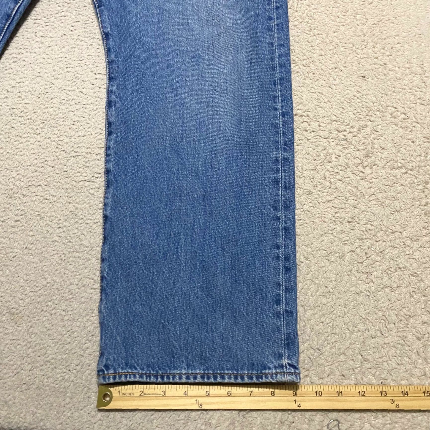 Levi's Levis 501 Jeans Mens 42x30 Blue Denim Straight Button Fly Classic Medium Wash Size US 40 / EU 56 - 5 Thumbnail