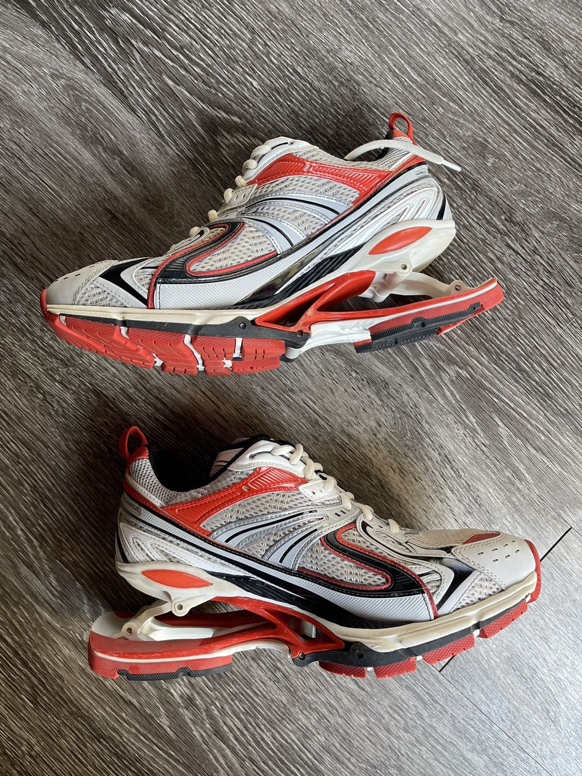 Balenciaga Xpander Sneaker White Silver Red