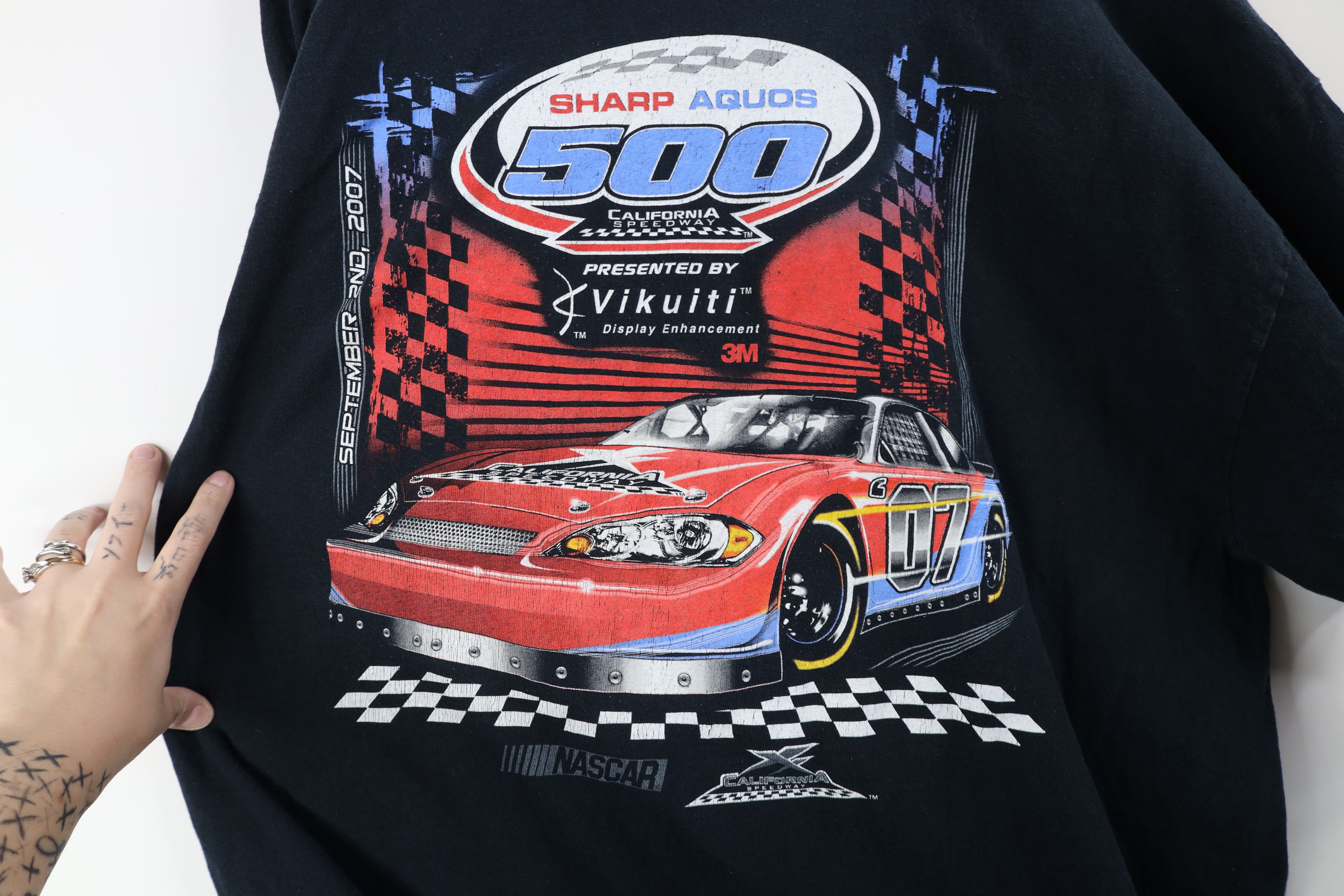 Vintage Vintage Y2K 2007 California Speedway Nascar Racing T-Shirt Size US XXL / EU 58 / 5 - 10 Thumbnail