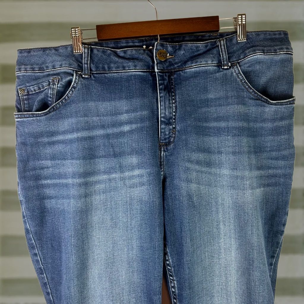 Lee Lee Boot Cut Jeans Womens 22W Blue Mid Rise Regular Denim Pants Size 40" / US 18 - 1 Thumbnail