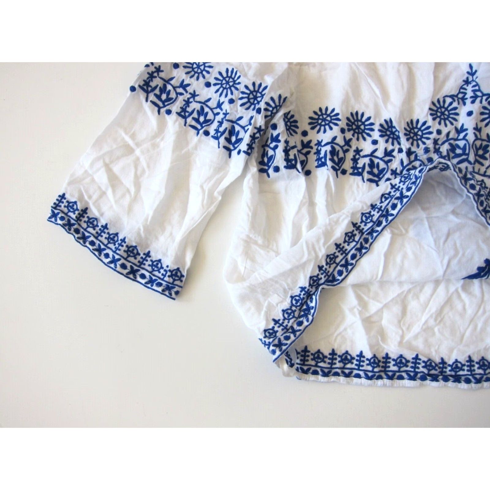 Vintage Gianni Bini Blouse Shirt Off Shoulder 100% Rayon White Blue Embroidered Peasant M Womens Size M / US 6-8 / IT 42-44 - 4 Thumbnail