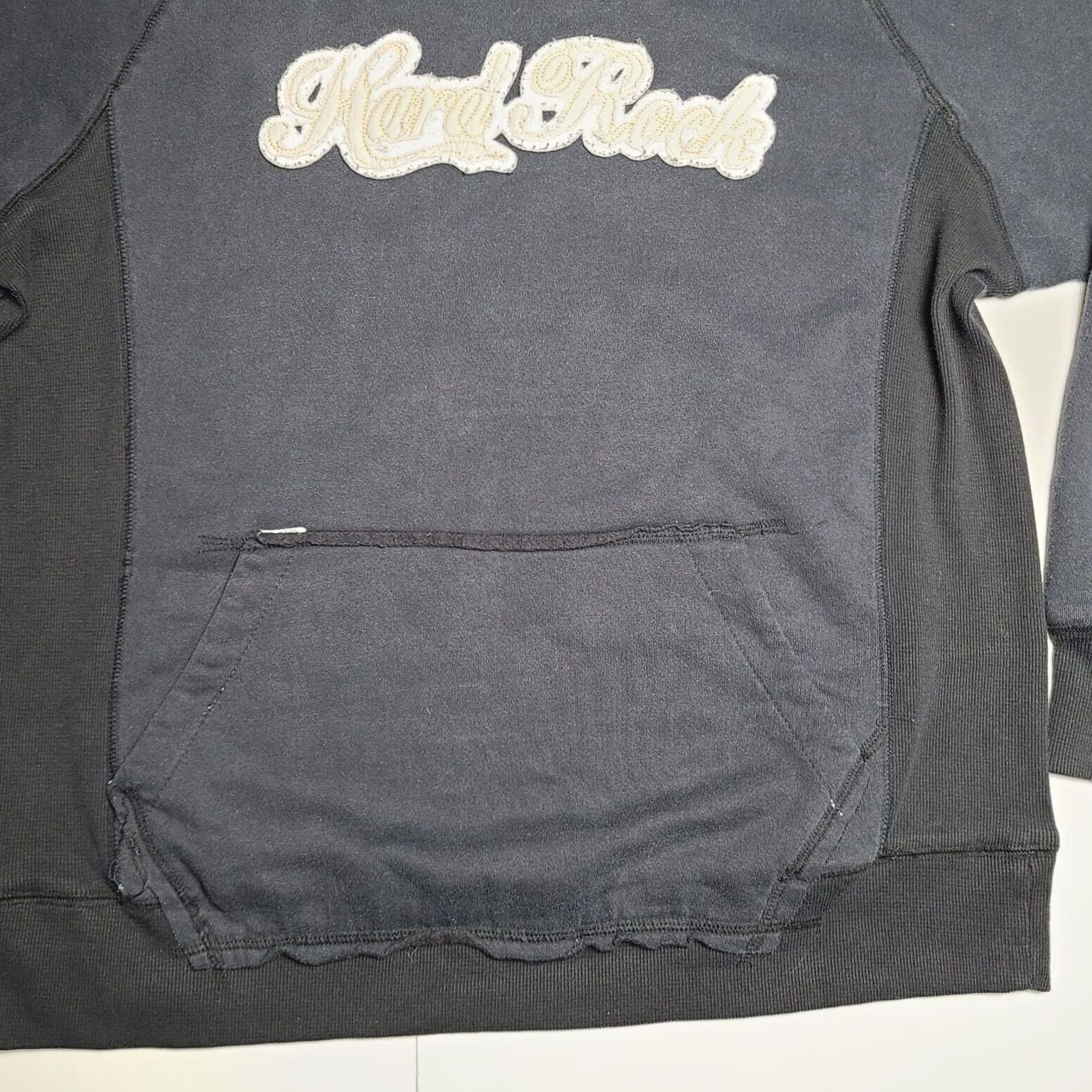 Hard Rock Cafe VINTAGE Hard Rock Cafe Sweatshirt Crewneck Stitched Graphic Front Pocket Black Large Men L USA Stitch Crewneck Sweatshirt Mens Size US L / EU 52-54 / 3 - 3 Thumbnail
