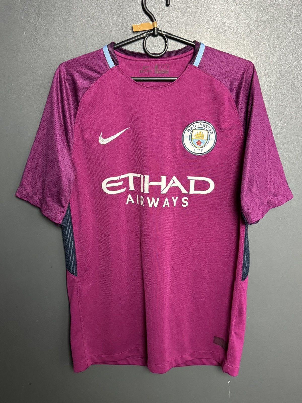 Nike Manchester City 17/18 Away Football Soccer Jersey T-Shirt Size US M / EU 48-50 / 2 - 1 Thumbnail