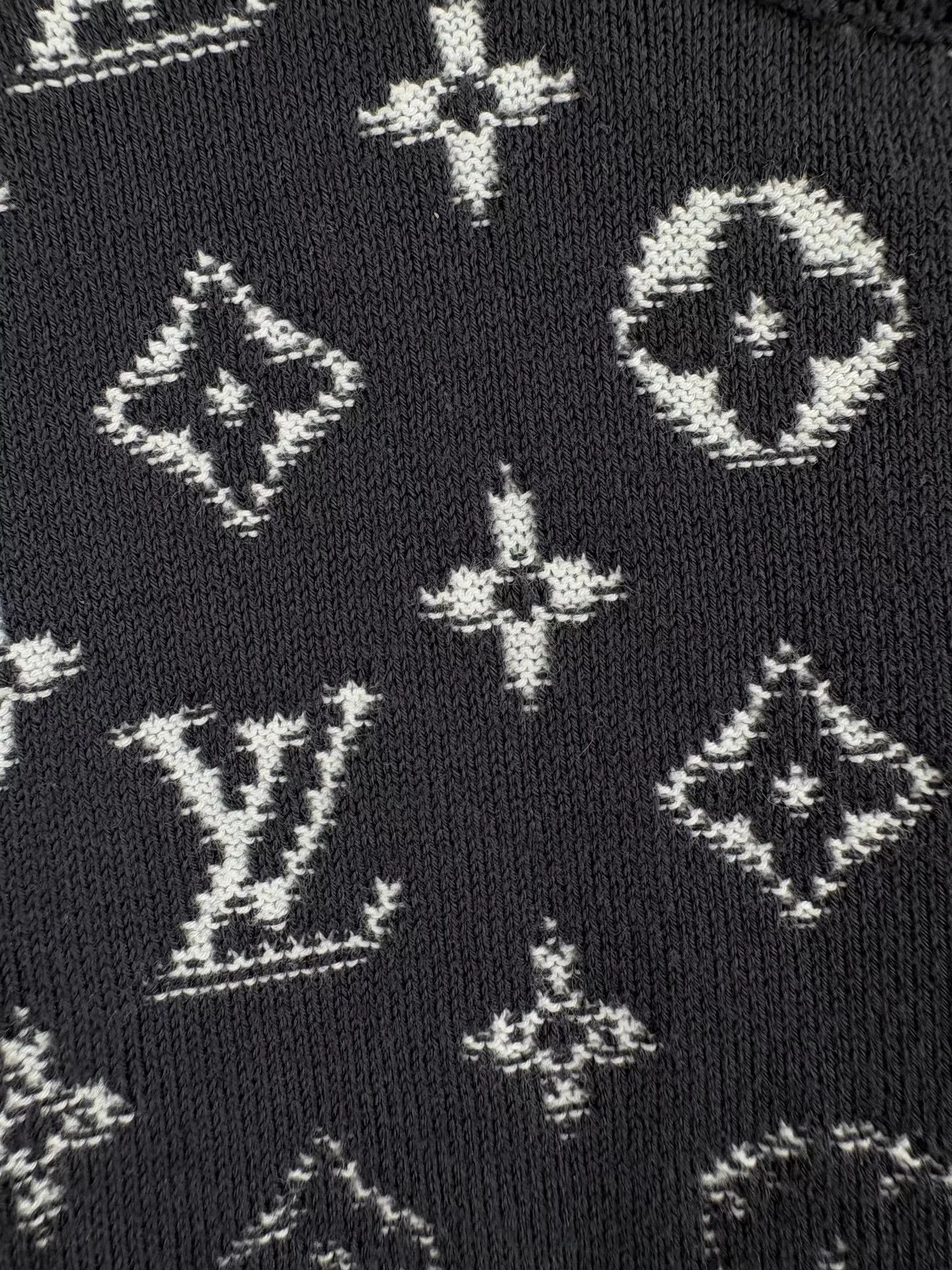 Louis Vuitton LV Monogram Sweater K1 Size US XL / EU 56 / 4 - 3 Thumbnail