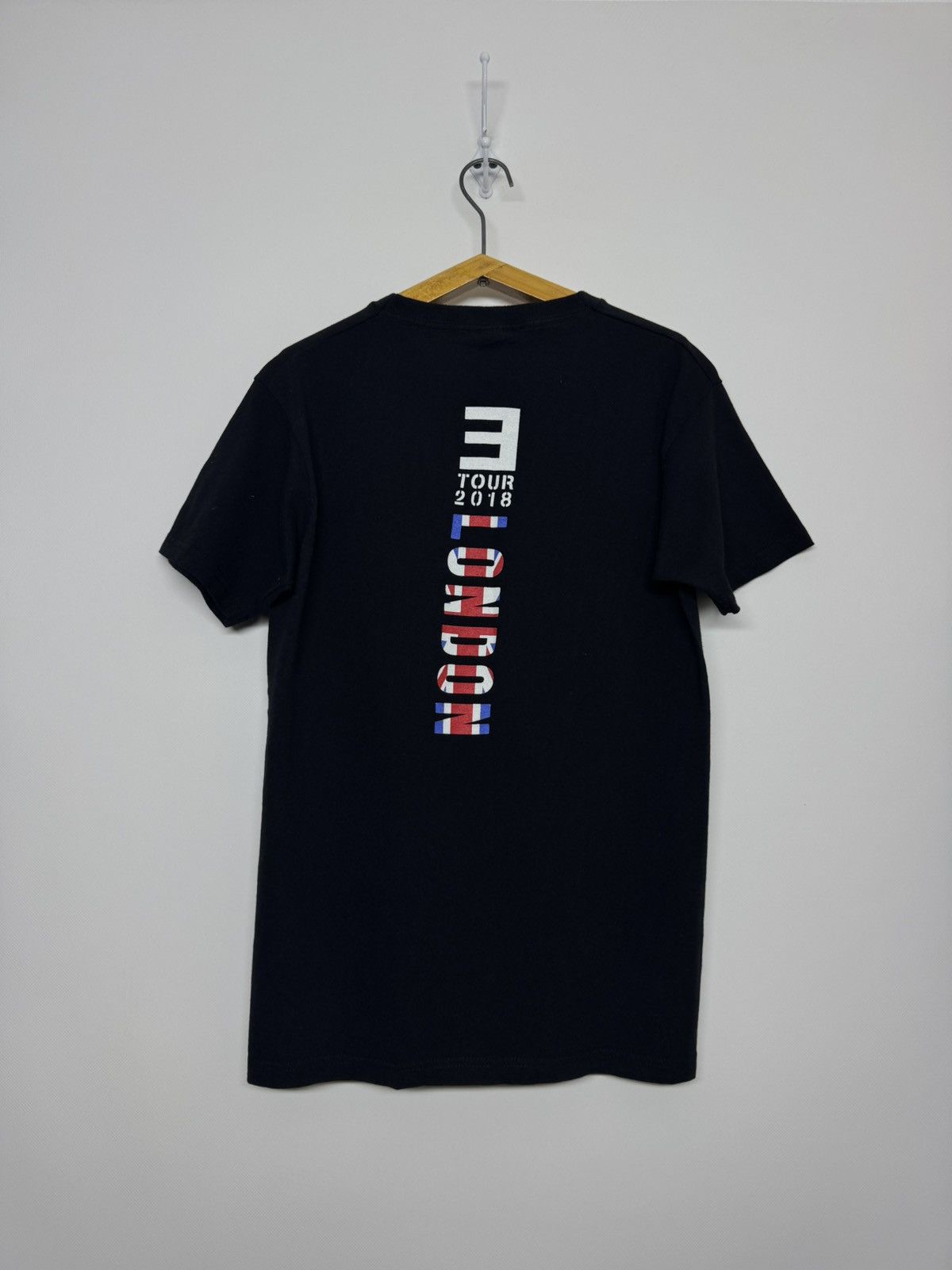 Fruit Of The Loom Vintage Y2k 2018 Eminem Tour T-Shirt Size US S / EU 44-46 / 1 - 11 Thumbnail