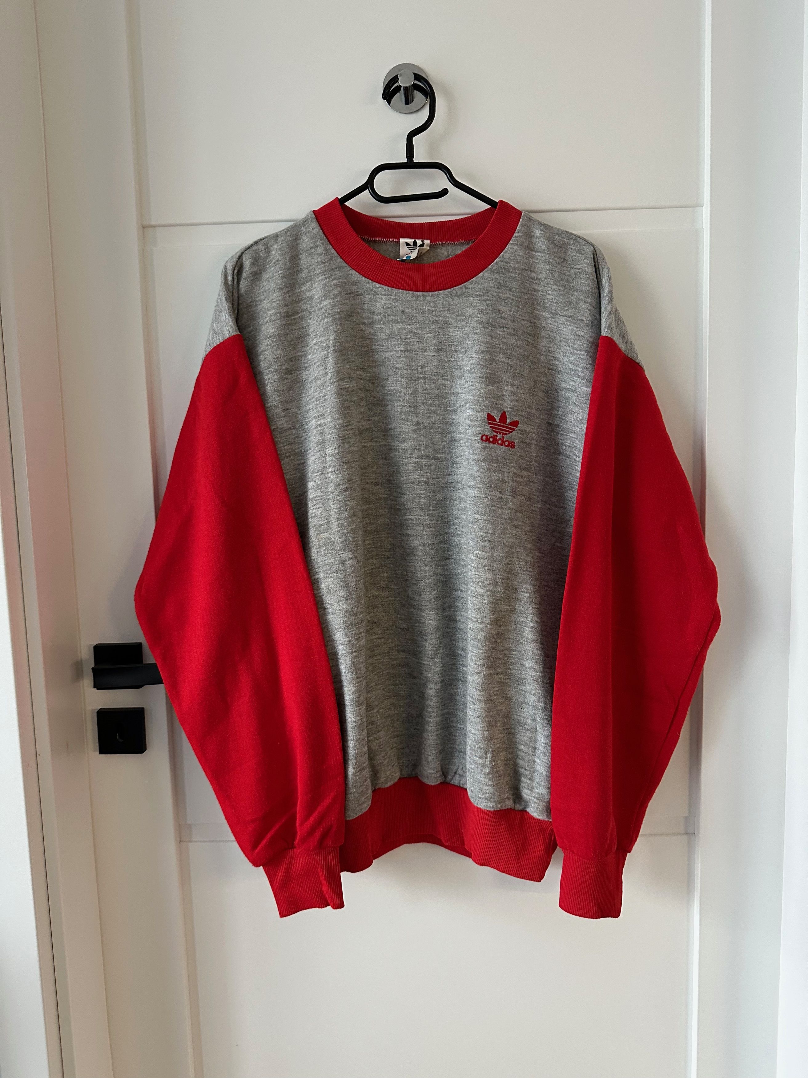 Vintage 80's-90's Adidas crew neck sweatshirt Made in Hong Kong Size US M / EU 48-50 / 2 - 1 Thumbnail