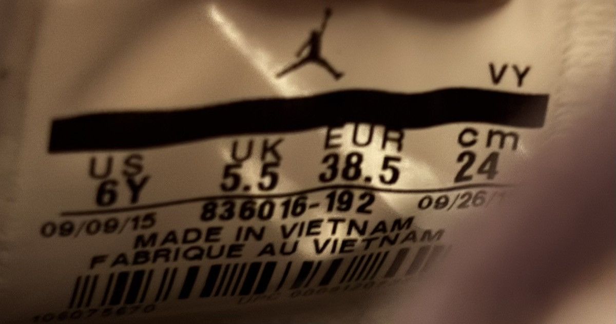 Jordan Brand Air Jordan 4 Retro OG BG 'White Cement' 2016 Size US 6 / EU 39 - 7 Thumbnail