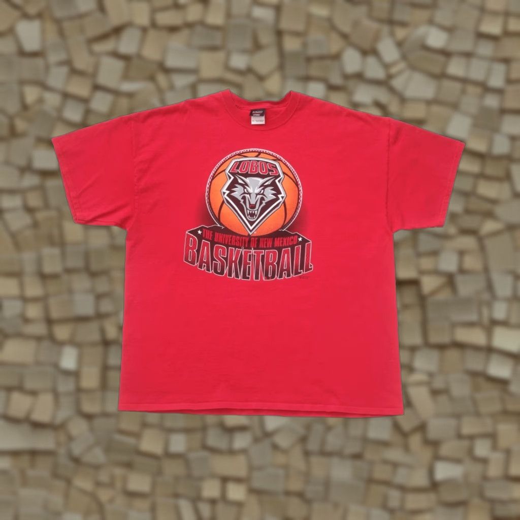 NCAA VINTAGE NCAA UNM LOBOS NEW MEXICO BASKETBALL 90s Zia Graphics RED T SHIRT MEN 2XL Size US XXL / EU 58 / 5 - 1 Thumbnail