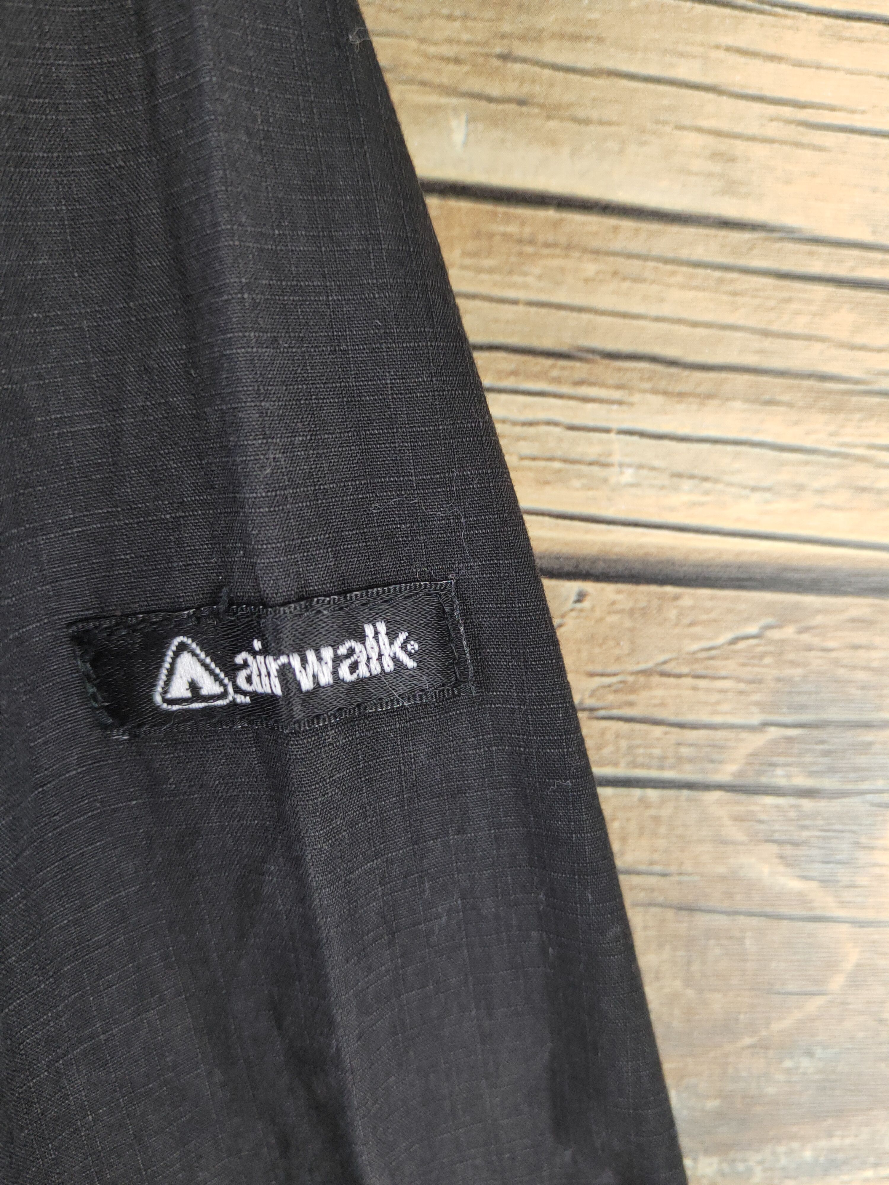 Airwalk × Vintage Airwalk Black Button Up Shirts #W2247 Size US M / EU 48-50 / 2 - 6 Thumbnail