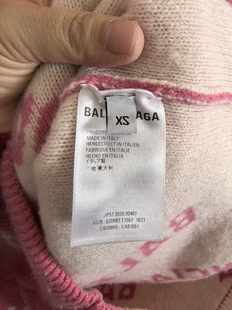 Balenciaga Balenciaga Full Print Sweater Size US XS / EU 42 / 0 - 4 Thumbnail