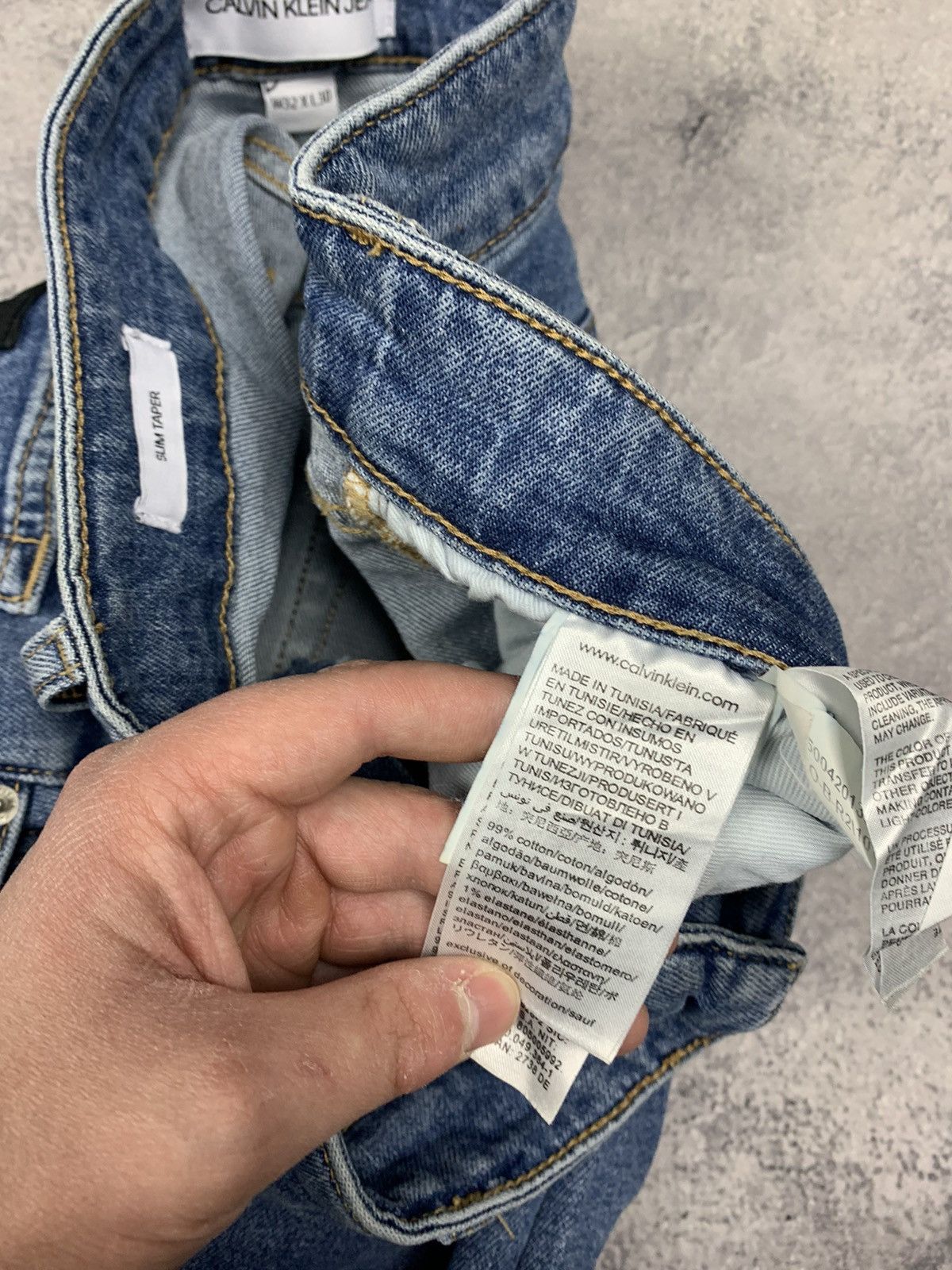 Calvin Klein Calvin Klein Washed Blue Jeans Slim Taper Fit Size W32L30 Size US 32 / EU 48 - 11 Thumbnail