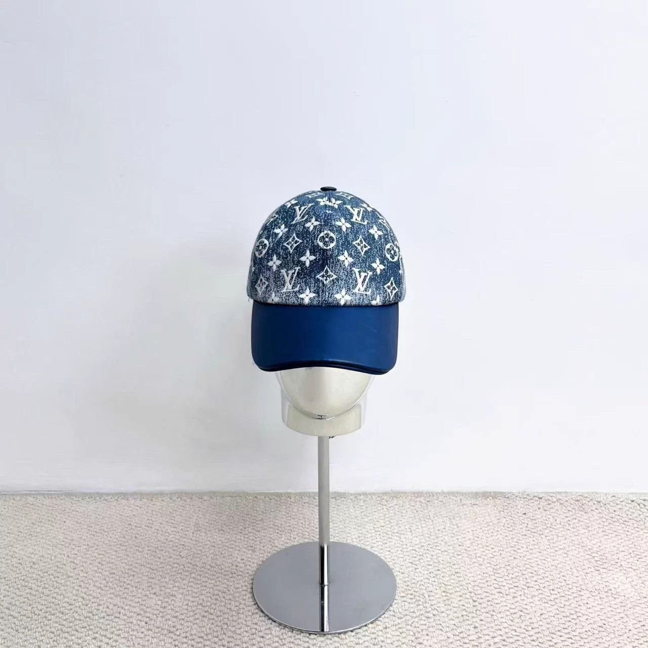 Louis Vuitton Sky Blue Fuzzy Hat Louis Vuitton Wool Petit Damier Hat NM Light Blue 999310  main image 2