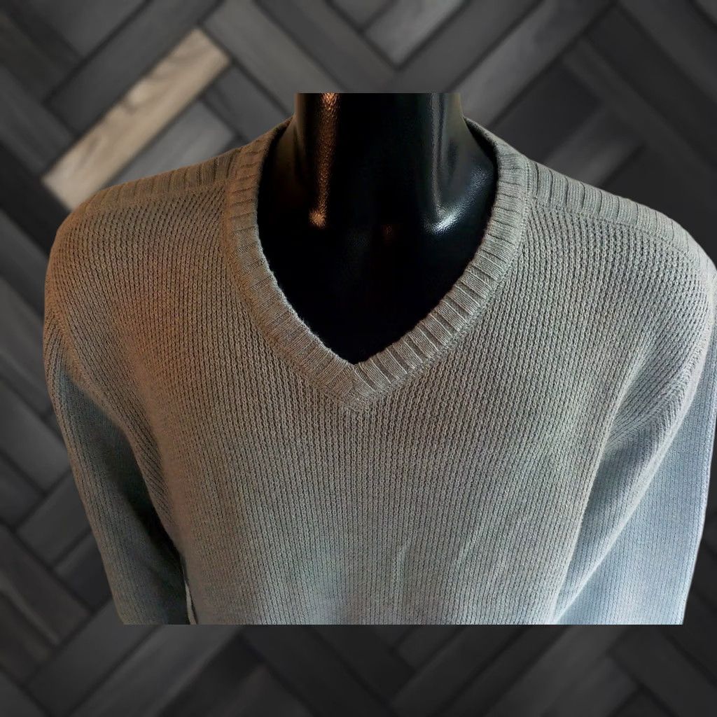 Nat Nast NAT NAST Luxury Originals Pullover V-Neck Sweater Gray Large Mens Knit Tight-Cotton Blend? (No Tag) V-Neck Ribbed Neckline Cuffs Waistband Sweatshirt Size US L / EU 52-54 / 3 - 1 Thumbnail