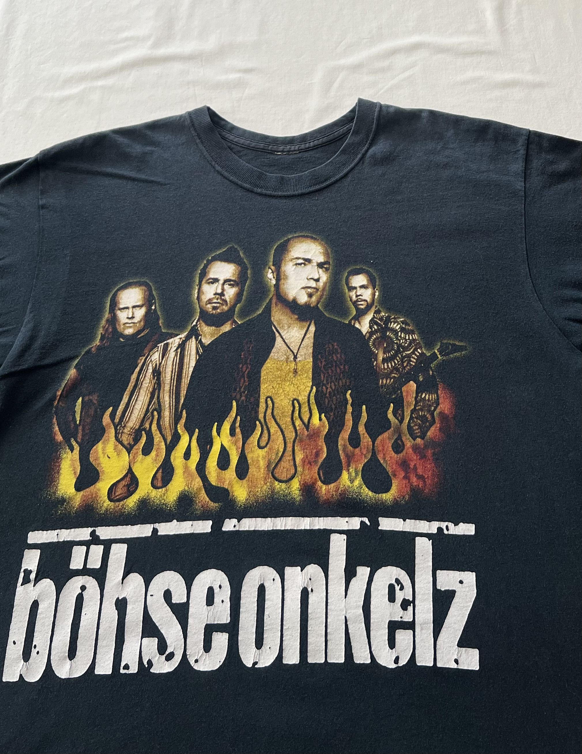 Band Tees Vintage 2000s Böhse Onkelz Rock Band Black T-shirt Size US S / EU 44-46 / 1 - 3 Thumbnail