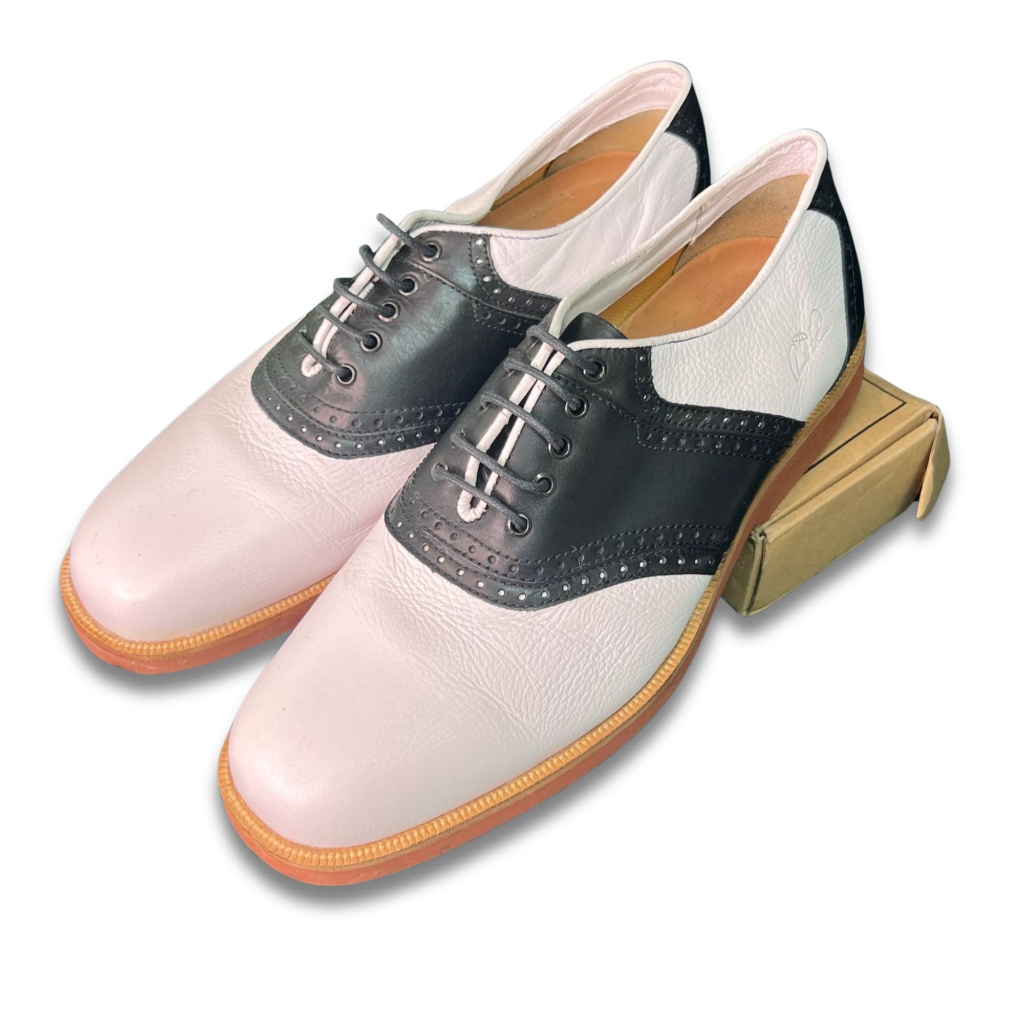 Other Two-Tone Oxford Saddle Shoes Size 11 Leather Upper Rubber So Size US 11 / EU 44 - 2 Thumbnail