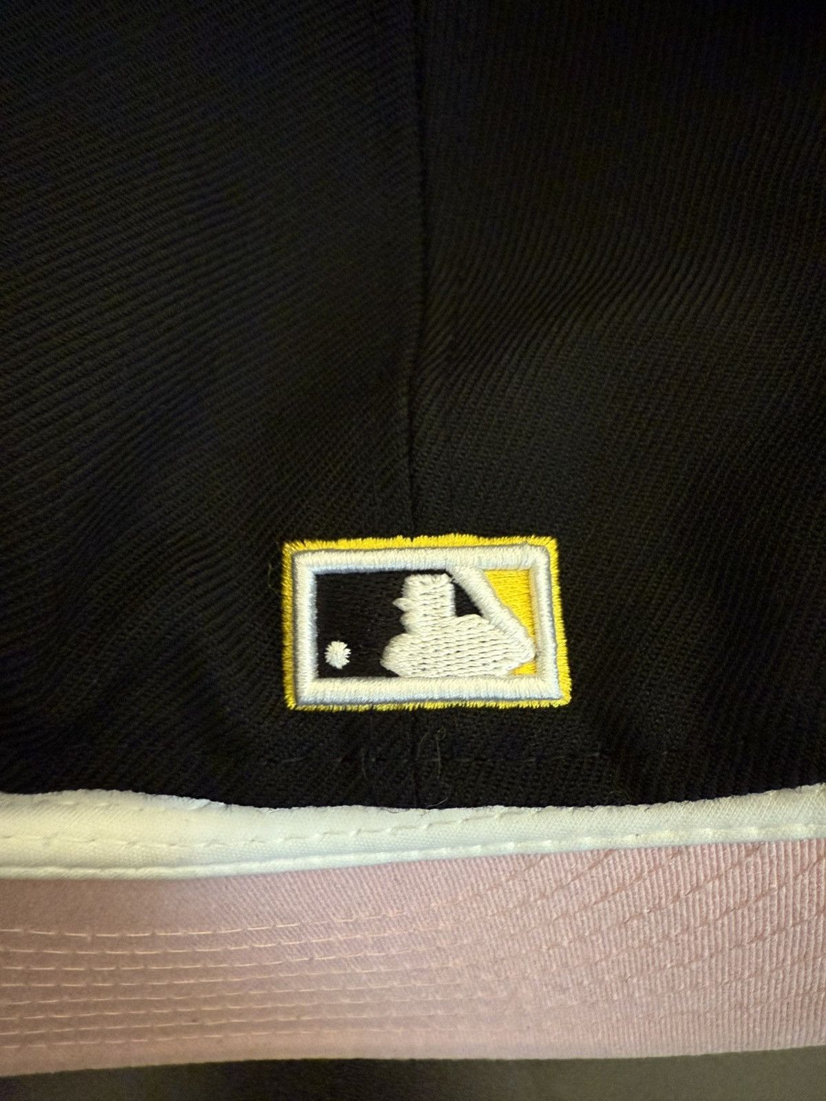 MLB × New Era Pittsburgh Pirates 7 1/2 Fitted Hat Size ONE SIZE - 4 Thumbnail