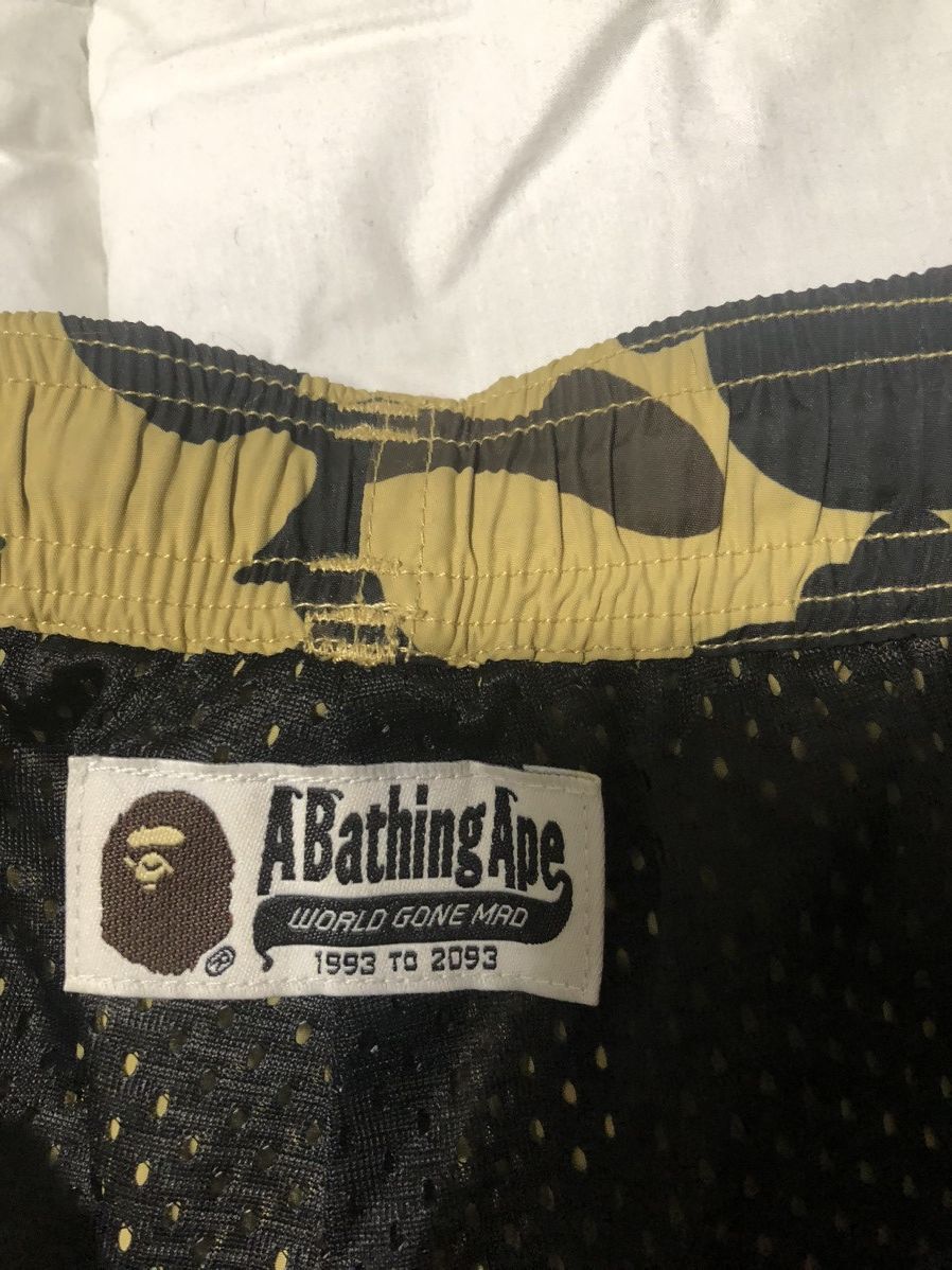Bape Bape Yellow camo side shark beach shorts Size US 36 / EU 52 - 3 Thumbnail