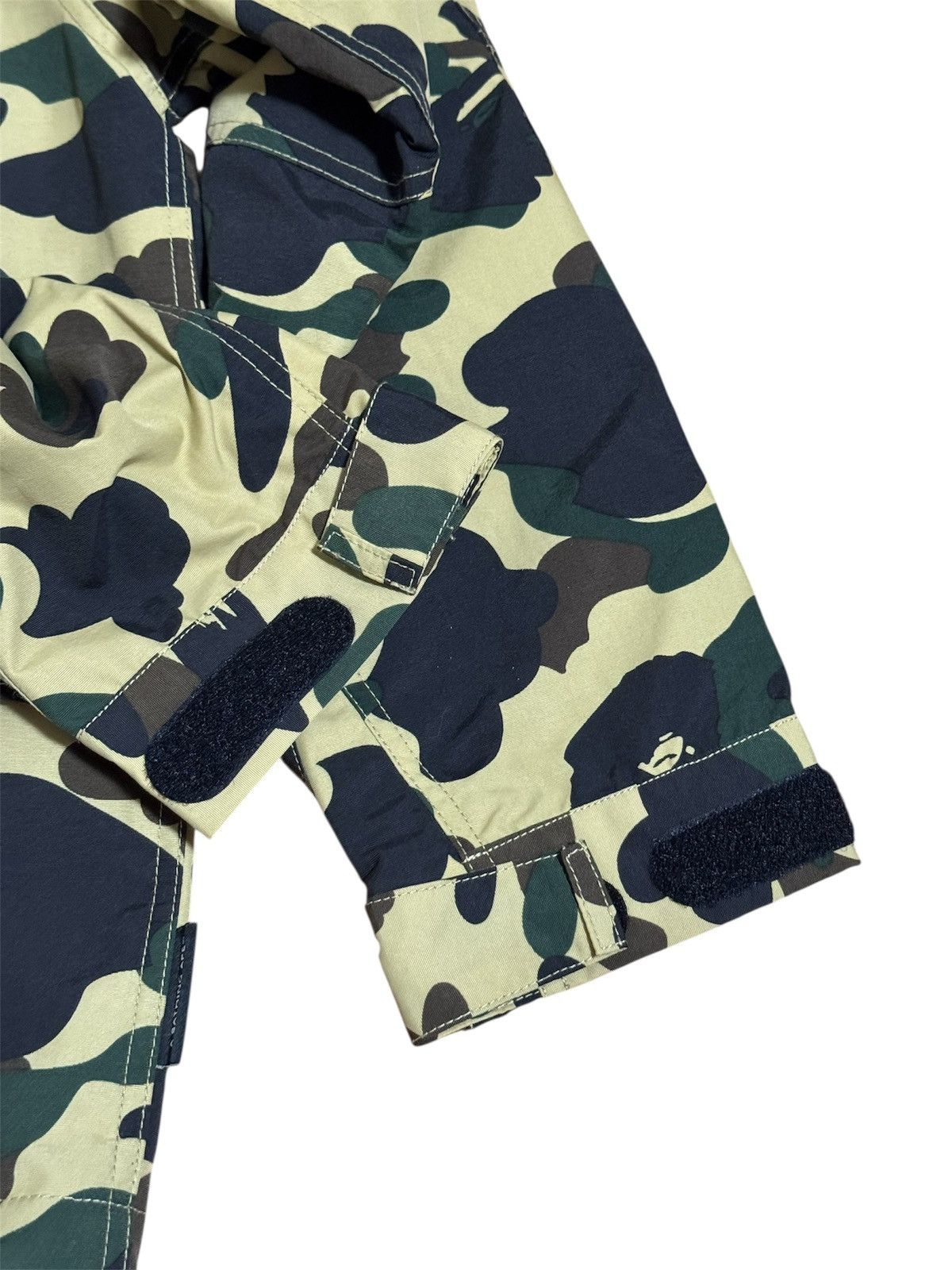 Bape × October's Very Own 🔥BAPE x OVO 1st Camo Mountain Windbreaker Jacket/Windrunner Size US L / EU 52-54 / 3 - 6 Thumbnail