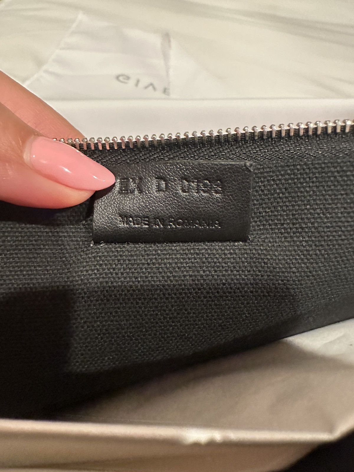 Givenchy Givenchy Black Messenger Pouch Size ONE SIZE - 6 Thumbnail