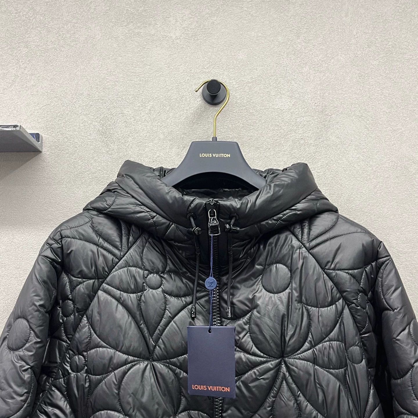 Louis Vuitton lightweight black quilted jacket size 48 Size US M / EU 48-50 / 2 - 4 Thumbnail