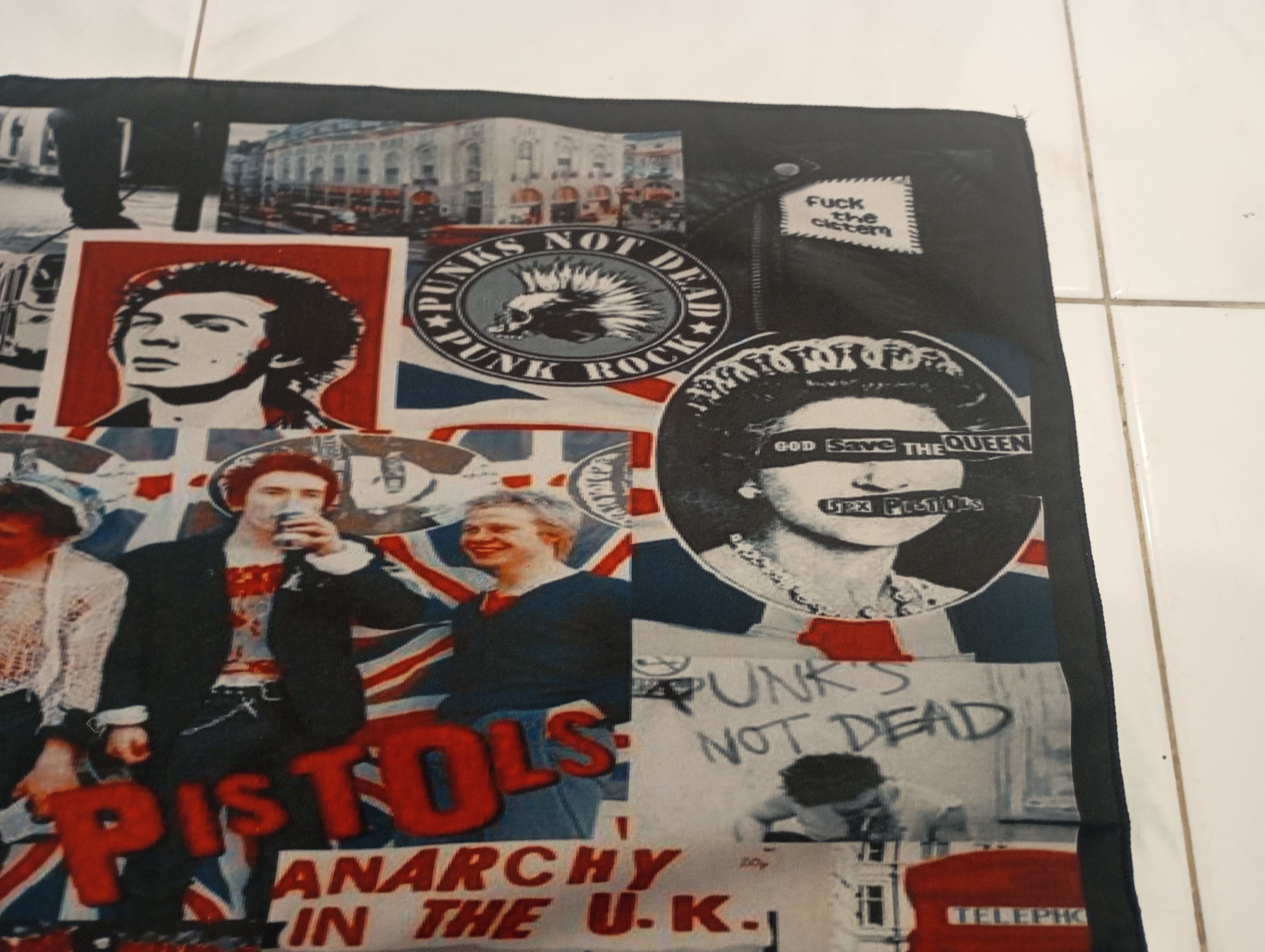 Band Tees Skulls Bandana Handkerchief sex pistols Size ONE SIZE - 1 Thumbnail