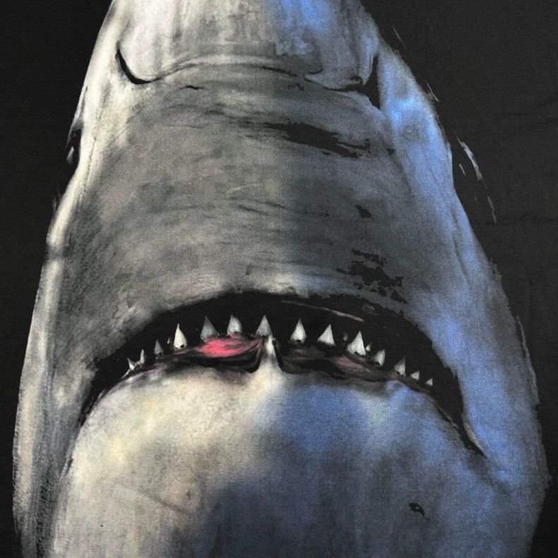 Givenchy Givenchy Big shark short-sleeve S size Size US S / EU 44-46 / 1 - 3 Thumbnail