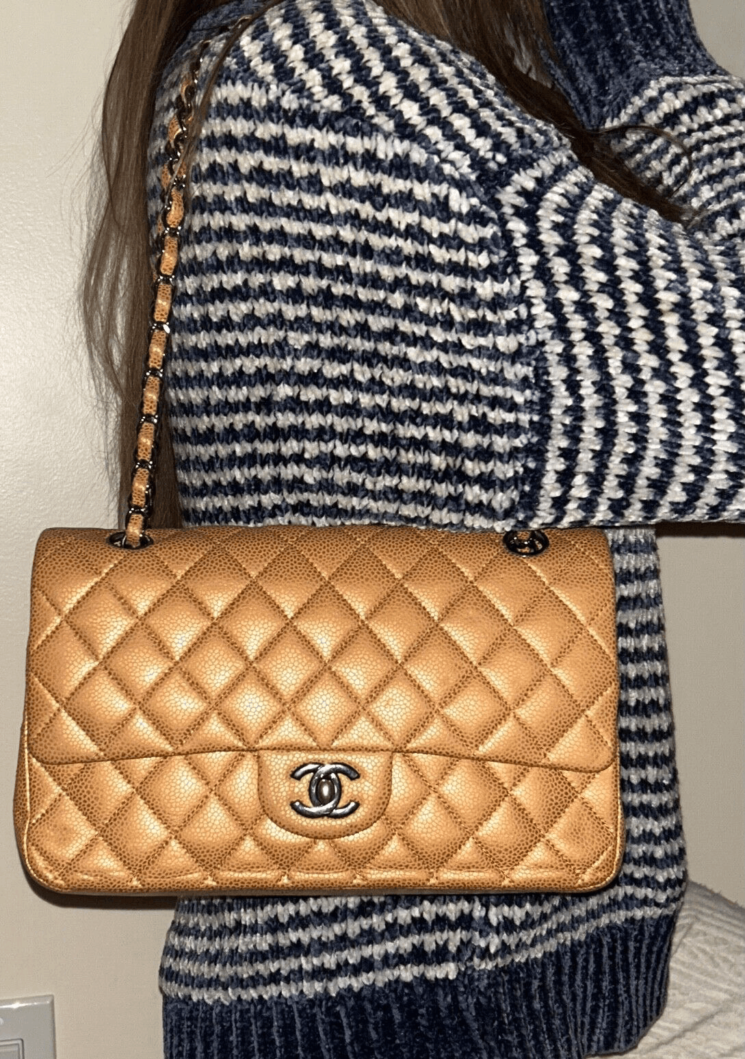 Chanel CHANEL Medium Double Flap Metallic Caviar Leather Bag Golden Size ONE SIZE - 3 Thumbnail