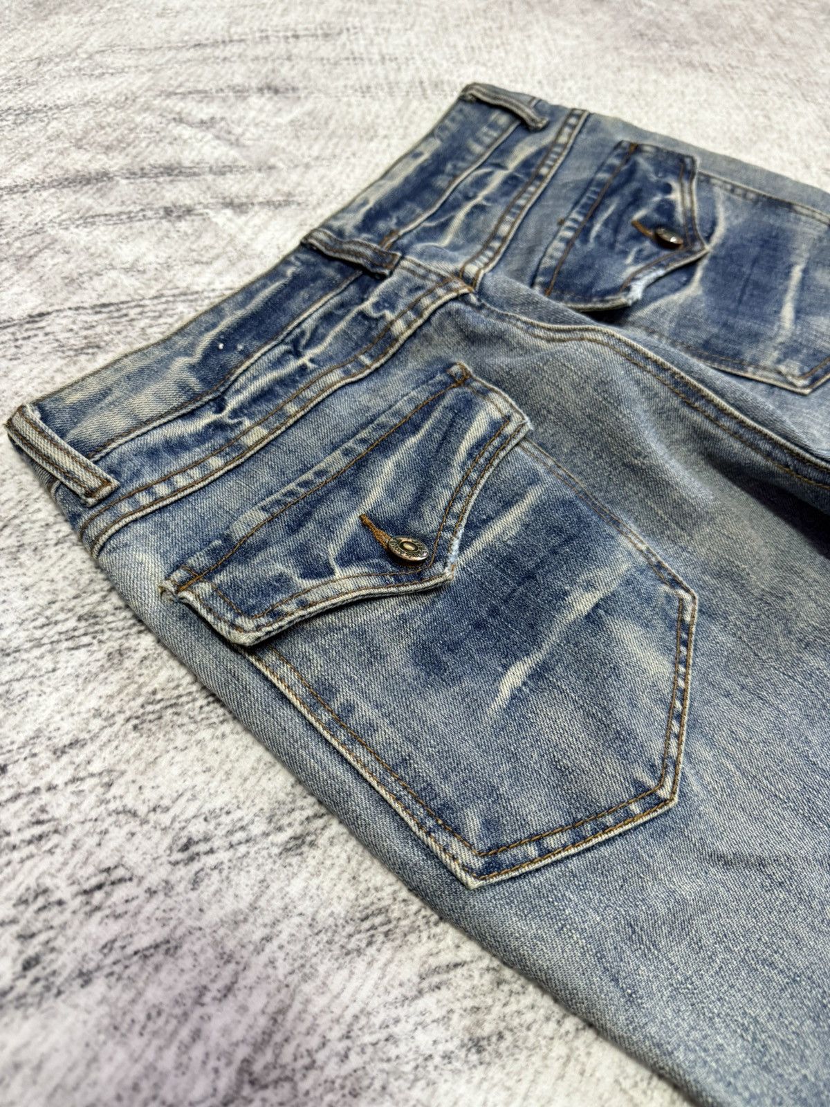 LOWBOX × Le Grande Bleu (L.G.B.) × Tete Homme Bbong San Japan Asymmetrical Cargo Pocket Flared Jeans Size US 30 / EU 46 - 18 Thumbnail