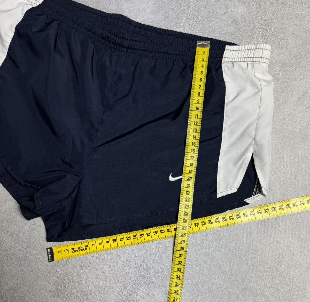 Nike Nike Vintage Running Shorts Size US 30 / EU 46 - 13 Thumbnail