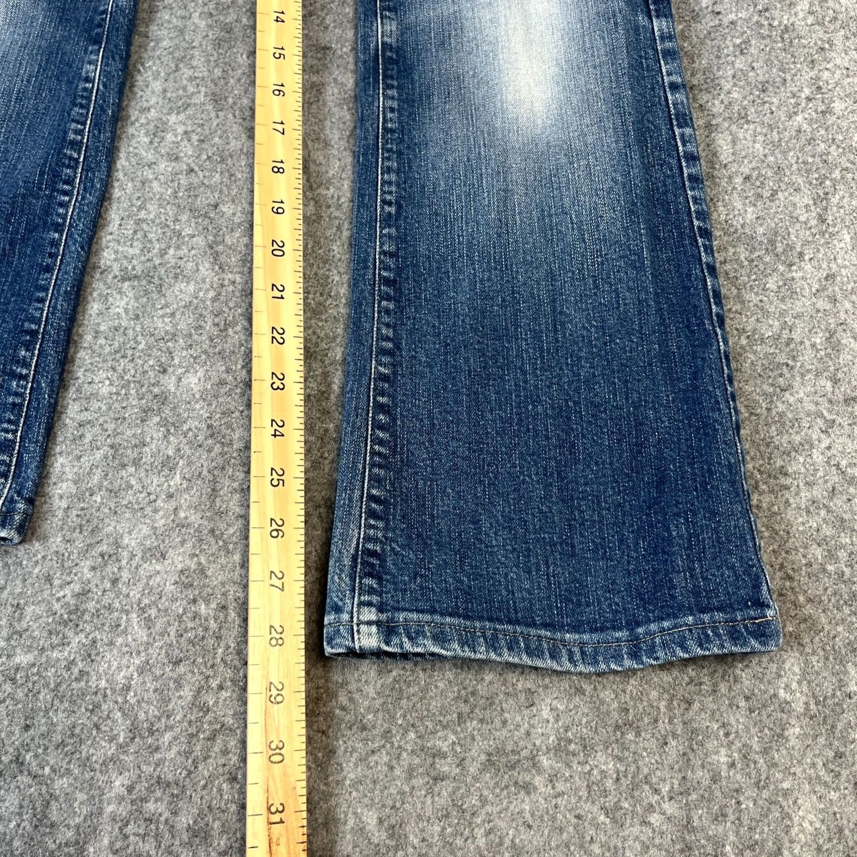 Vintage Armani Jeans Jeans Bootcut 28 Regular Mid Wash Blue 5-Pocket Denim Womens Clubwear Womens Jeans Mens? Size 28" / US 6 / IT 42 - 4 Thumbnail