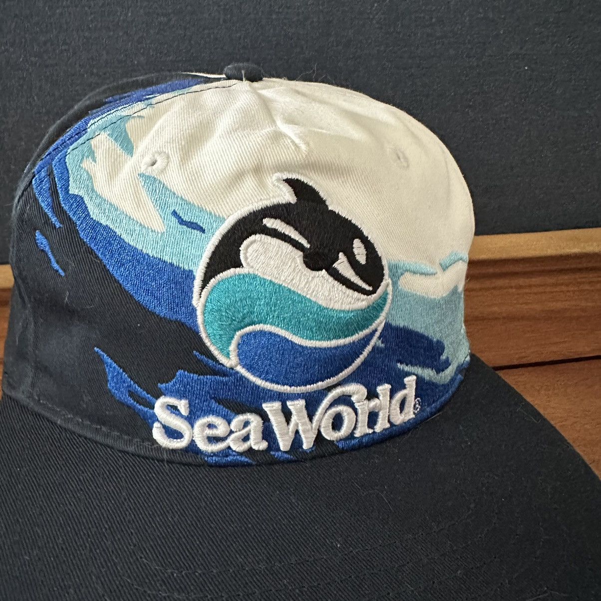 Vintage Vintage 1990s SeaWorld Splash Shamu Snapback Hat, SAMPLE Size ONE SIZE - 2 Thumbnail