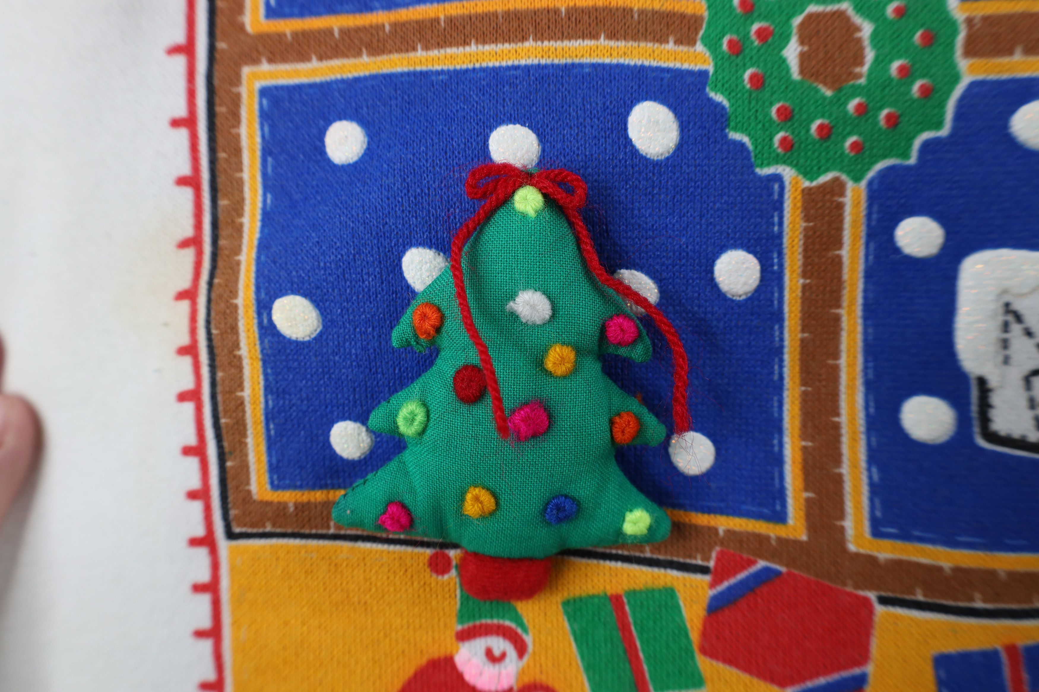 Vintage Vintage 80s Art Works Christmas Trinkets Sweatshirt USA Size ONE SIZE - 6 Thumbnail
