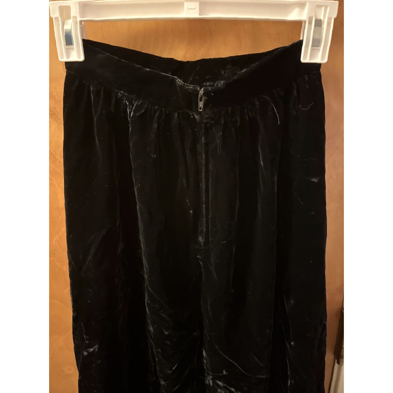 Velvet VINTAGE College Town Long Skirt Black Velvet 23 Inch Waist 31 Inch Long Goth Hipster 70s 90s Womens Size 23" - 4 Thumbnail