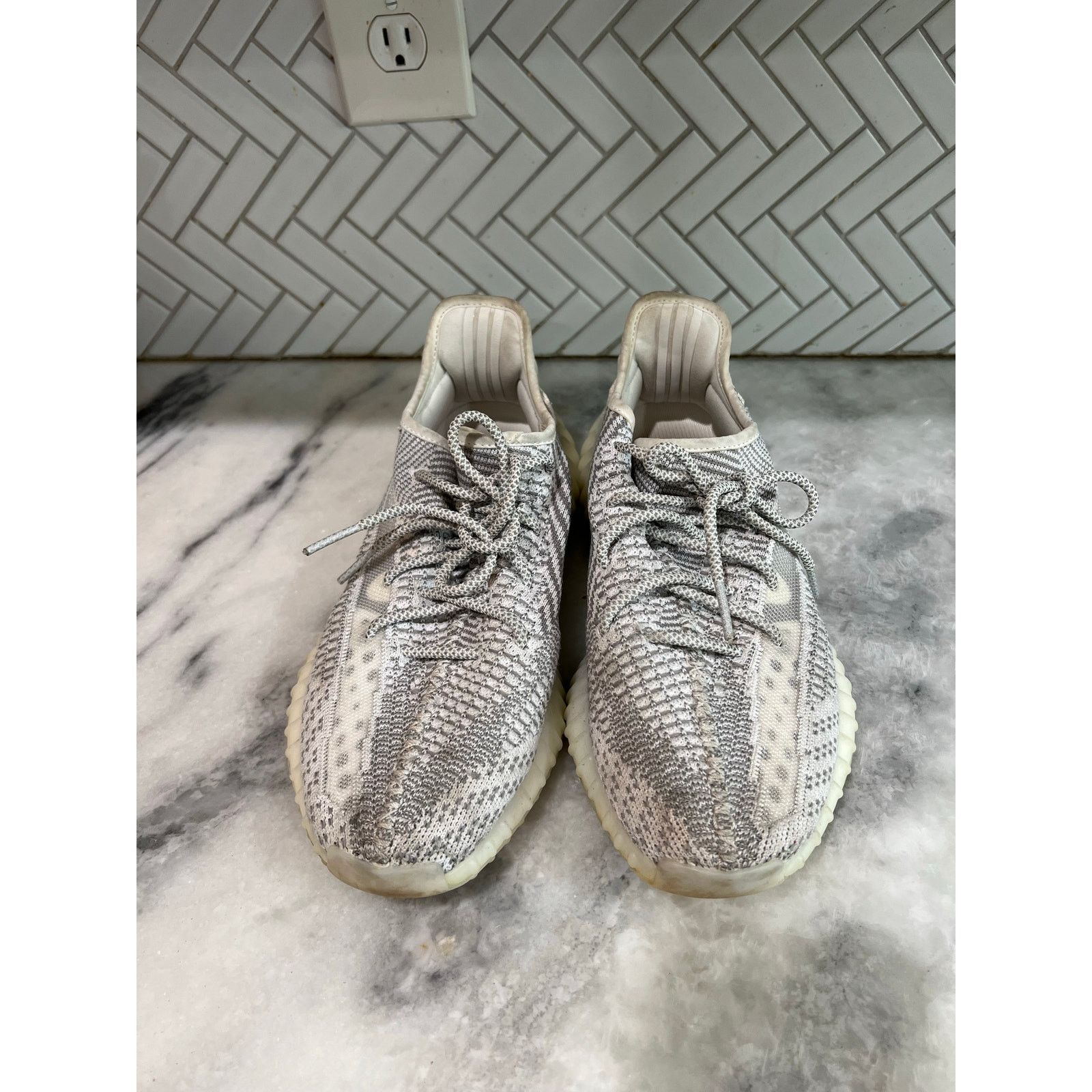 Adidas adidas Yeezy Boost 350 V2 Static Non-Reflective Sz 10.5 Men Size US 10.5 / EU 43-44 - 9 Thumbnail