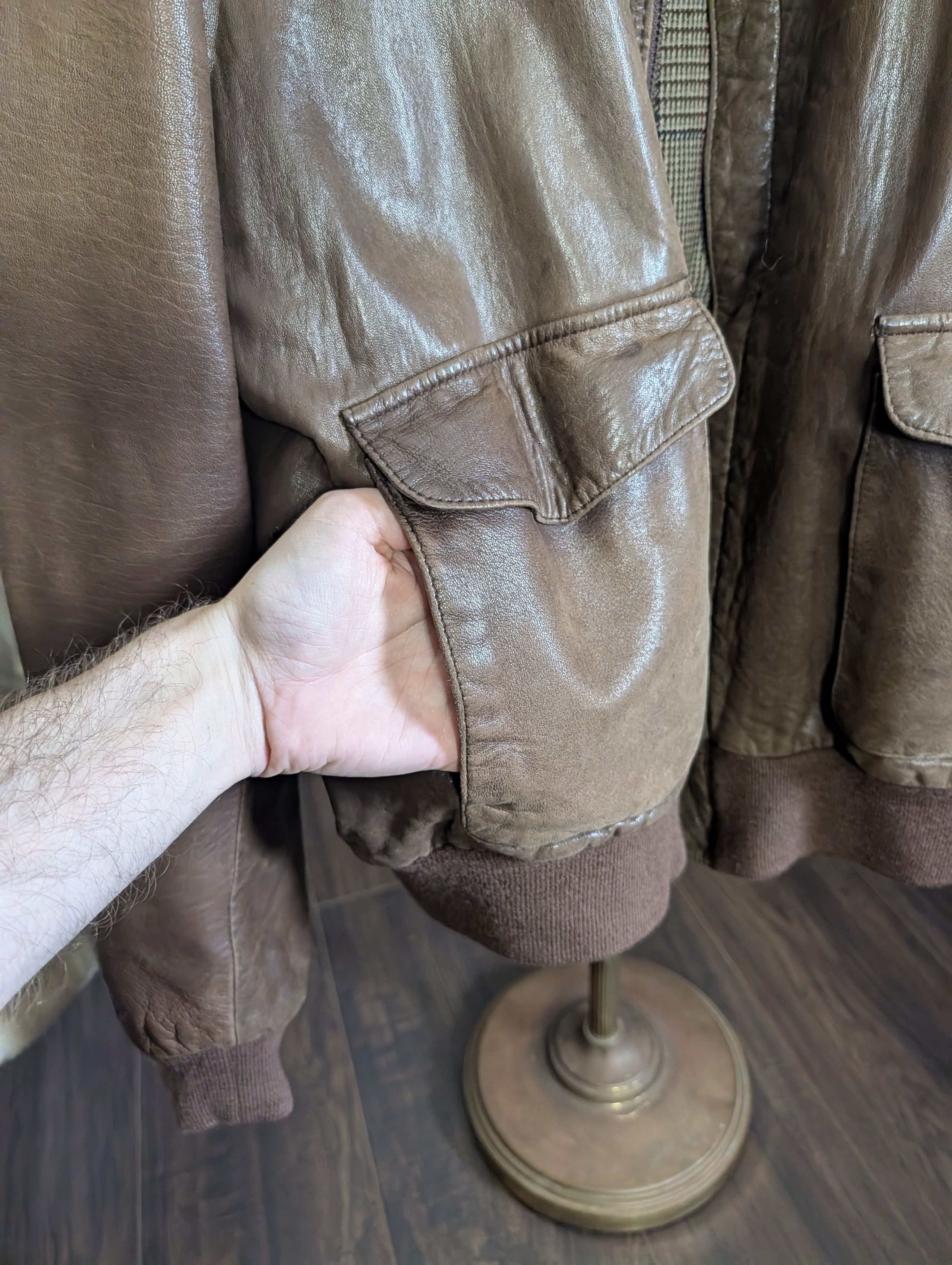 Vintage Rosenthal & Truitt leather A-2 tweed lined bomber jacket Size US XL / EU 56 / 4 - 16 Thumbnail