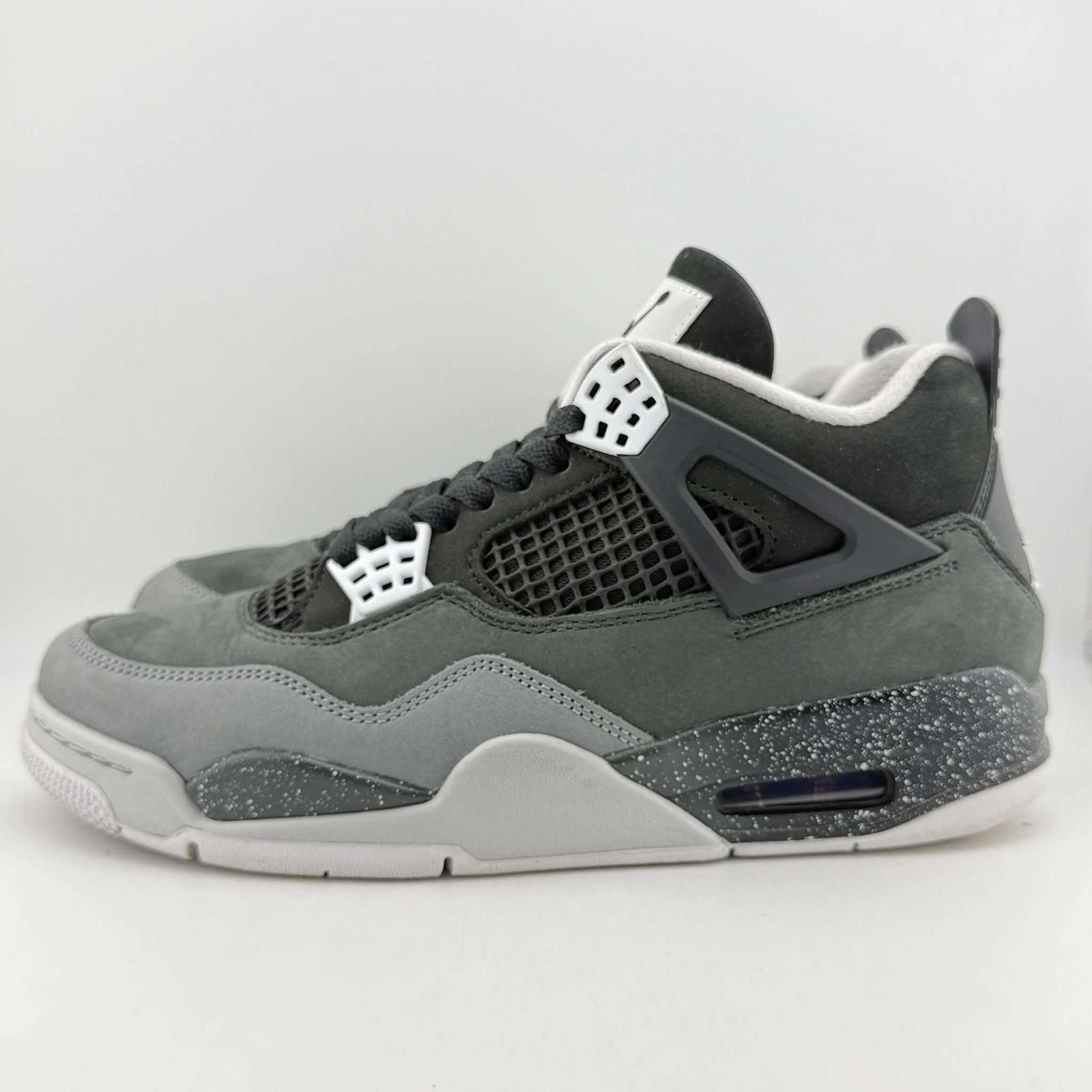 Jordan Brand Air Jordan 4 Retro Black White Black US 10 Used with Box Size US 10 / EU 43 - 2 Thumbnail