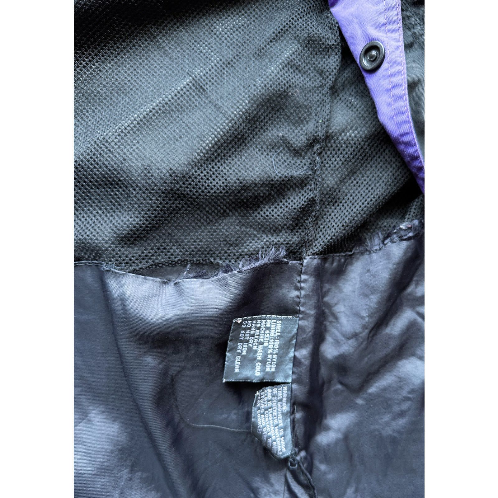 Columbia × Sierra NY Daily News MOST NEW YORK 90s Logo jacket L blk purple vtg Size US L / EU 52-54 / 3 - 8 Thumbnail