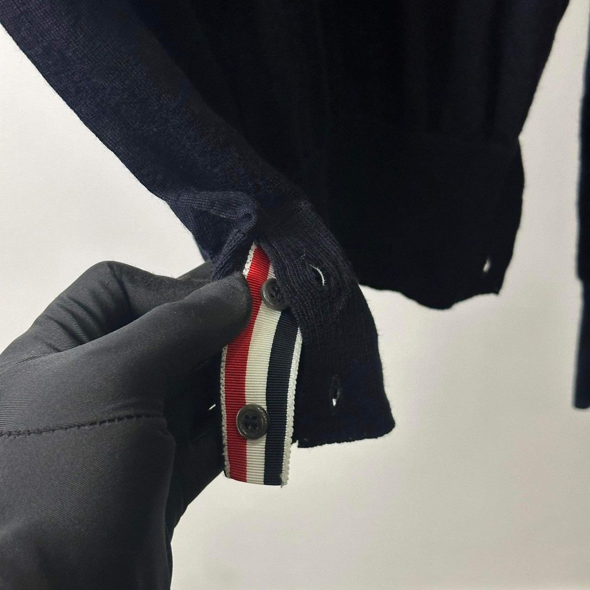 Thom Browne THOM BROWNE 4BAR NAVY WOOL KNITED Size XS / US 0-2 / IT 36-38 - 9 Thumbnail