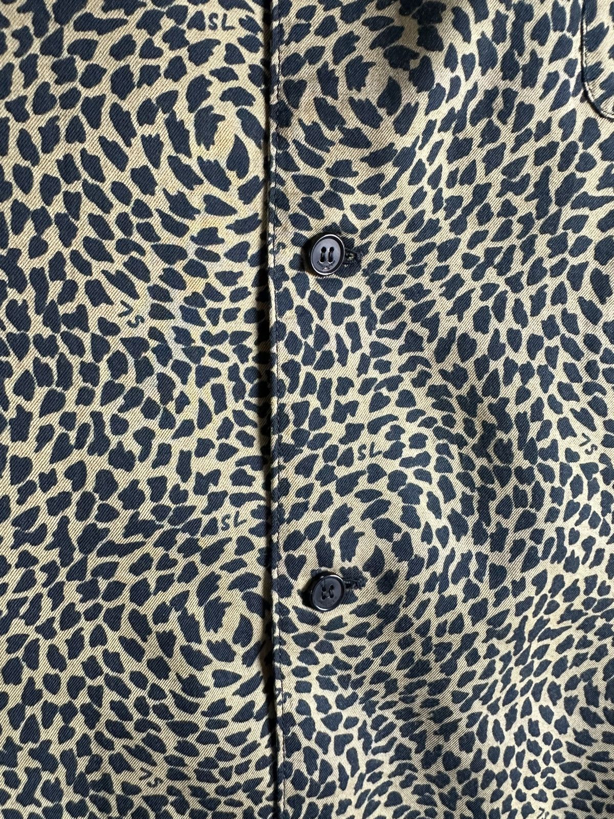 Saint Laurent Paris $1k 🤑 SS23 Saint Laurent logo leopard print shirt camp Size US L / EU 52-54 / 3 - 11 Thumbnail