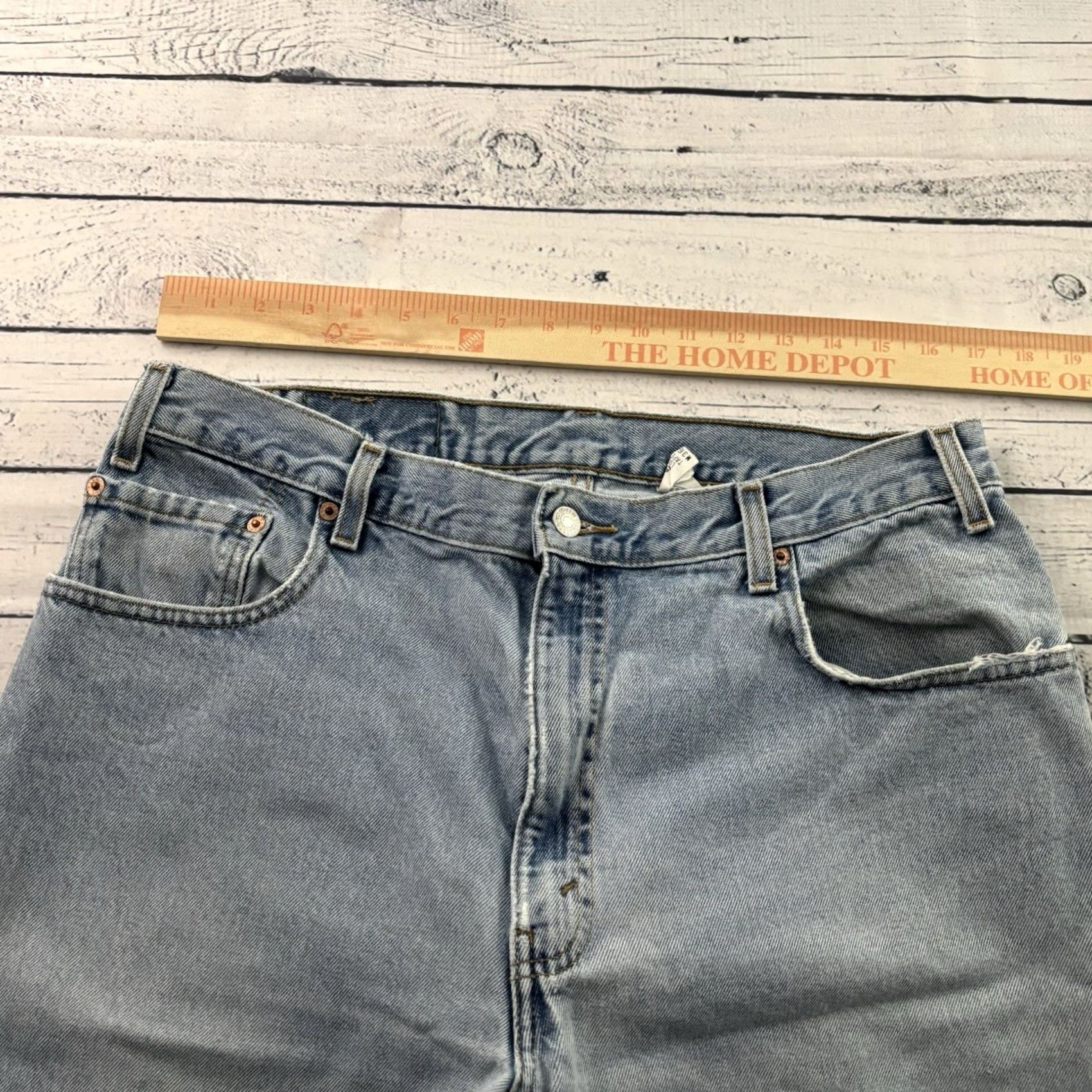 Levi's Vintage Levi's 560 Jeans Denim Blue 36x34 Mens Jeans Tapered Loose Fit 560 Levi's Blue Denim Jeans Mens 90s Size US 36 / EU 52 - 4 Thumbnail