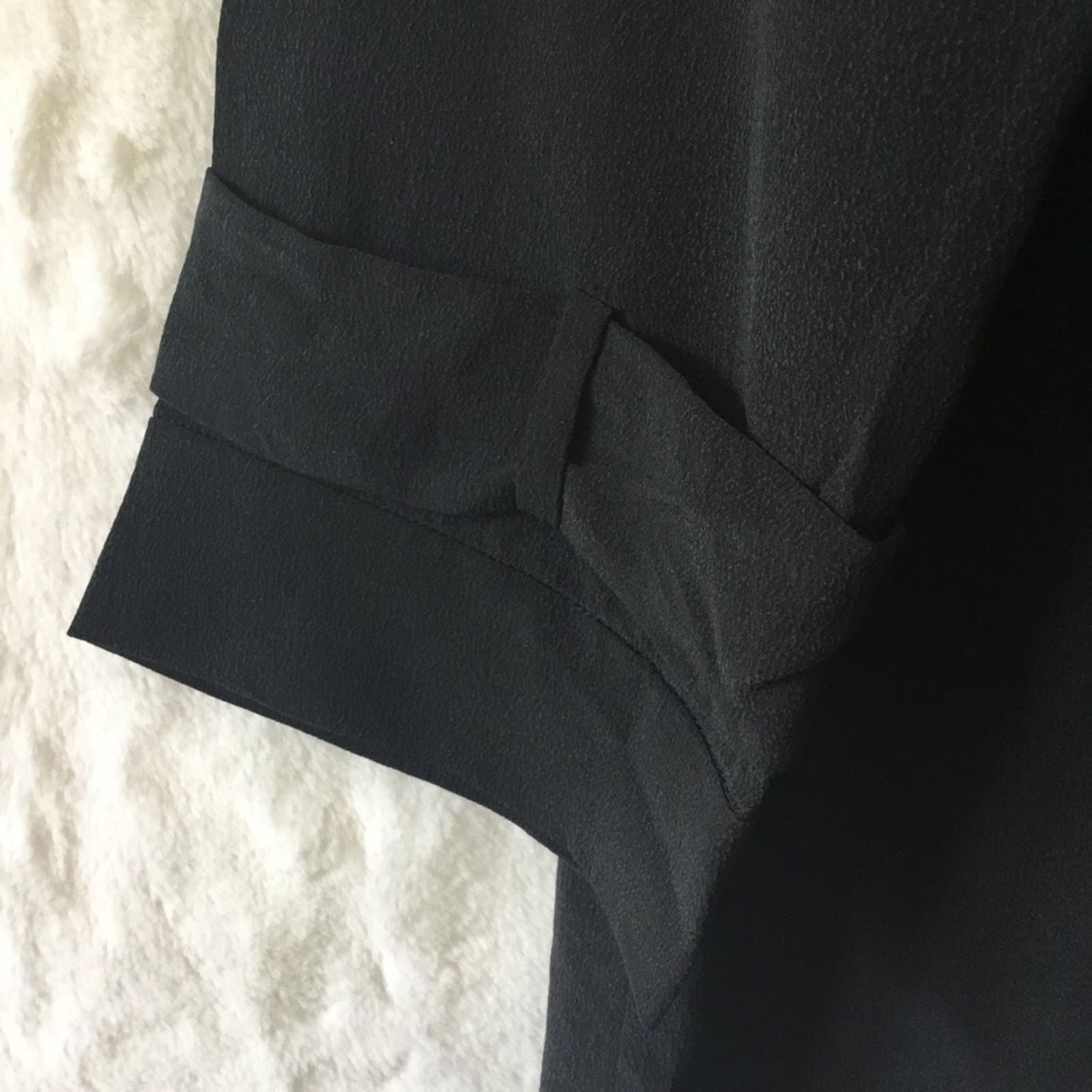 Lacoste Lacoste Black Long-Sleeve V-Neck Shirt Size M / US 6-8 / IT 42-44 - 4 Thumbnail